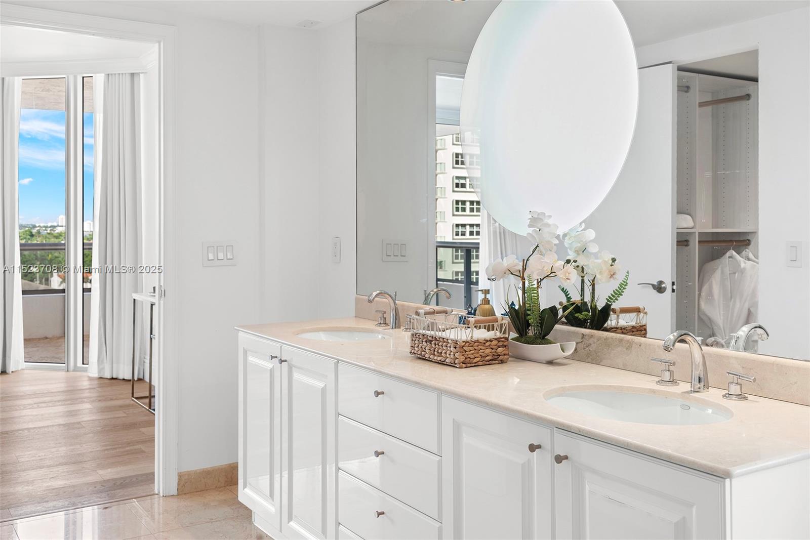 5801 Collins Ave, Miami Beach, FL, 33140 United States, 4 Bedrooms Bedrooms, ,5 BathroomsBathrooms,Residential,For Sale,Collins Ave,A11523708