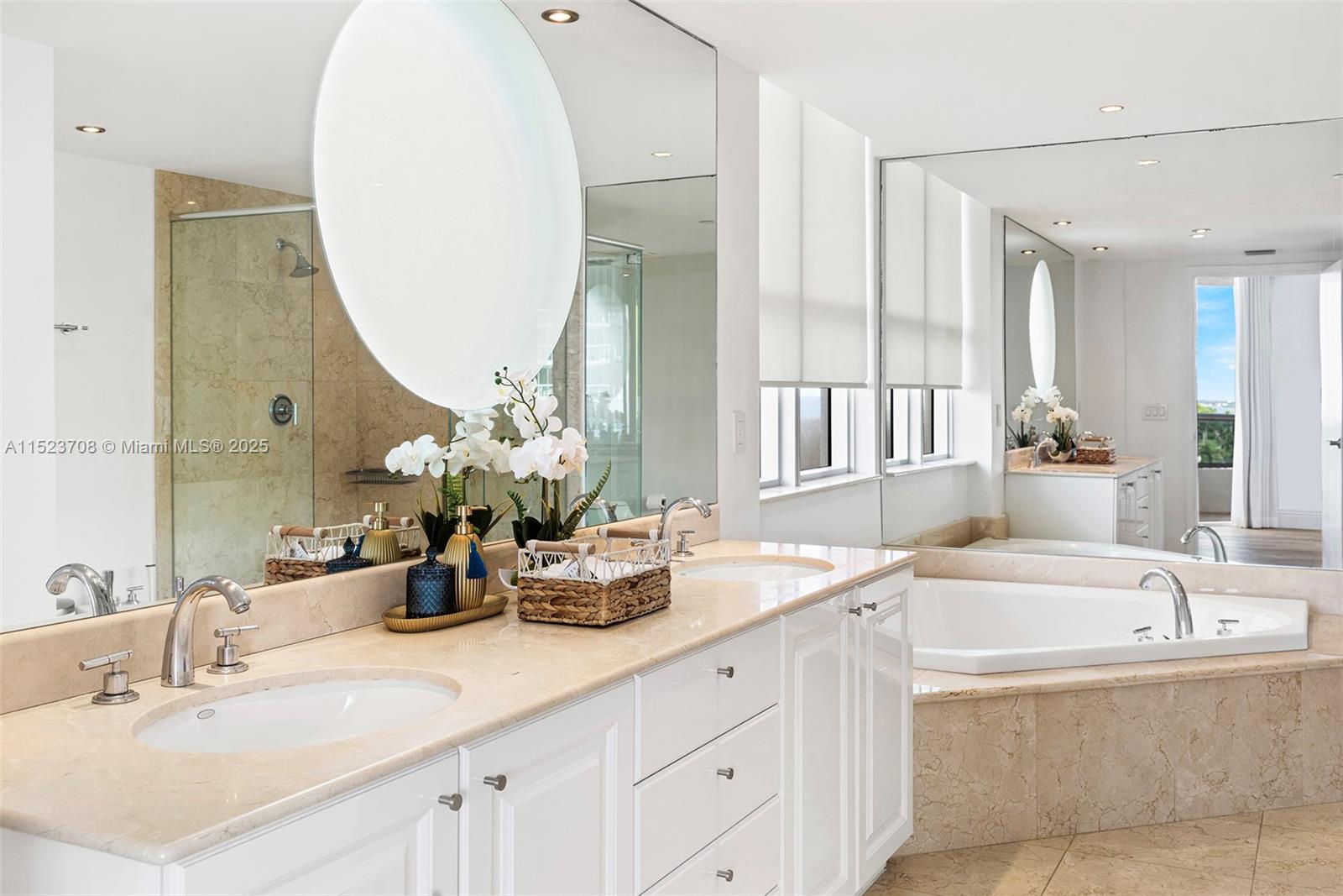 5801 Collins Ave, Miami Beach, FL, 33140 United States, 4 Bedrooms Bedrooms, ,5 BathroomsBathrooms,Residential,For Sale,Collins Ave,A11523708