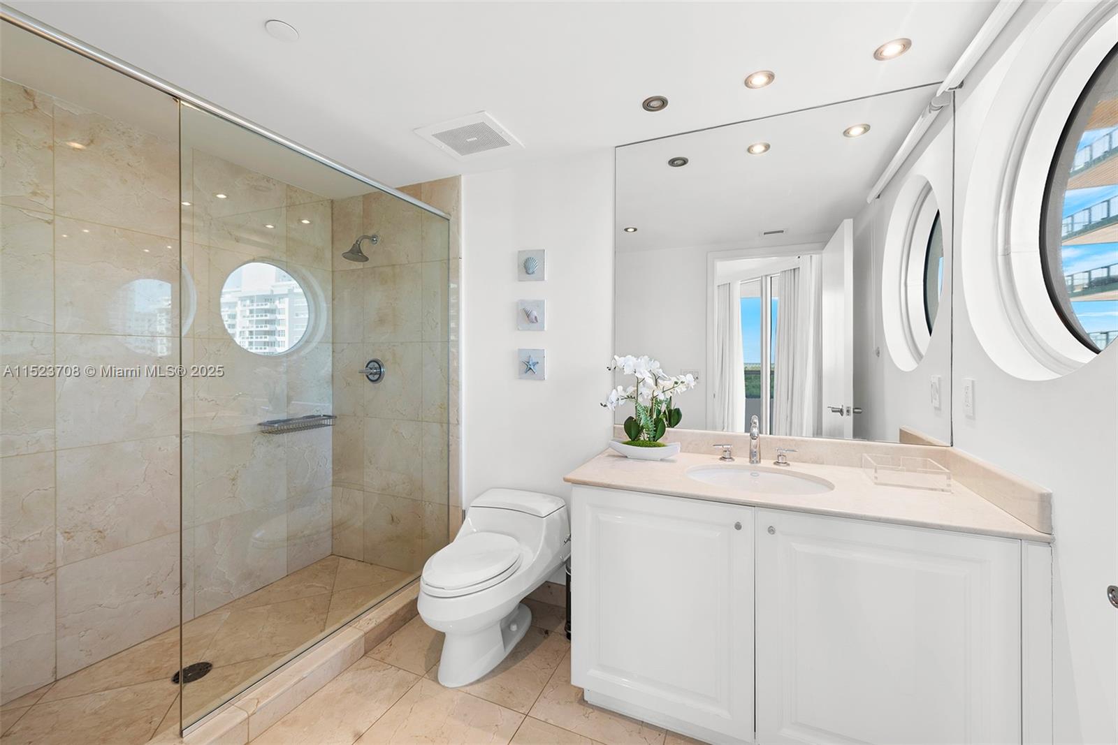 5801 Collins Ave, Miami Beach, FL, 33140 United States, 4 Bedrooms Bedrooms, ,5 BathroomsBathrooms,Residential,For Sale,Collins Ave,A11523708