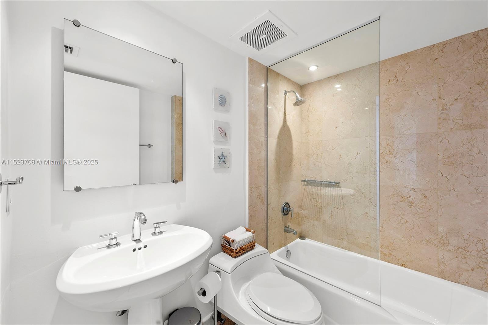 5801 Collins Ave, Miami Beach, FL, 33140 United States, 4 Bedrooms Bedrooms, ,5 BathroomsBathrooms,Residential,For Sale,Collins Ave,A11523708