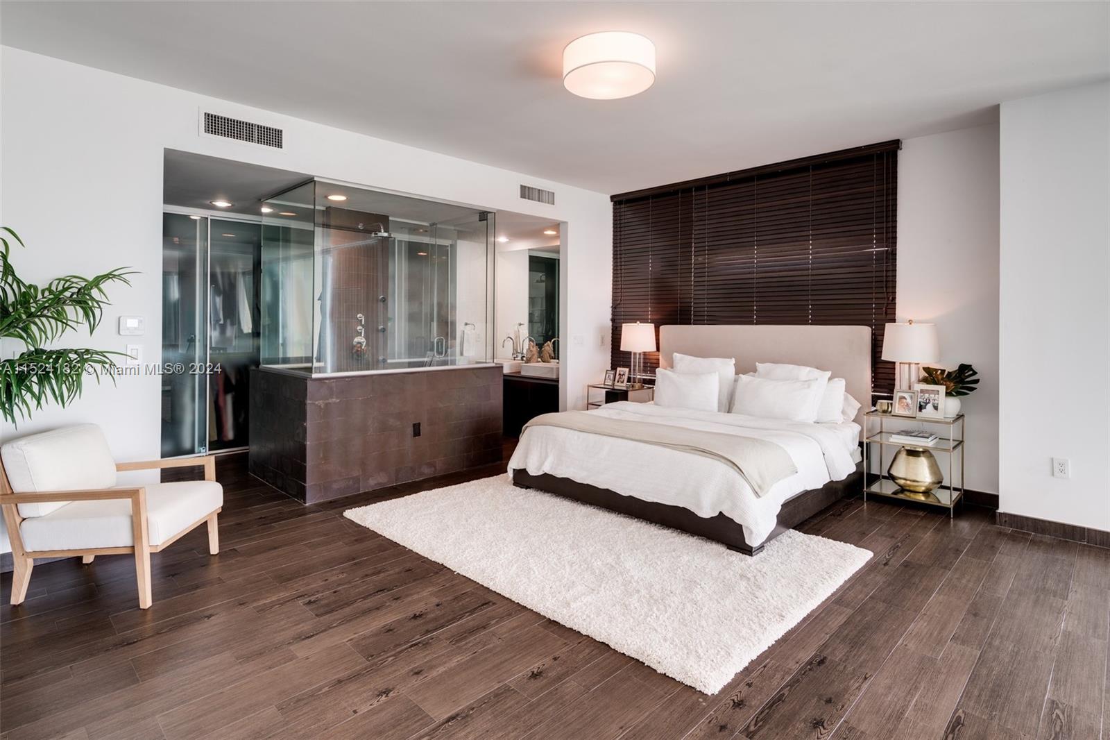 1040 Biscayne Blvd 3704, Miami, Florida 33132, 2 Bedrooms Bedrooms, ,2 BathroomsBathrooms,Residentiallease,For Rent,1040 Biscayne Blvd 3704,A11524182