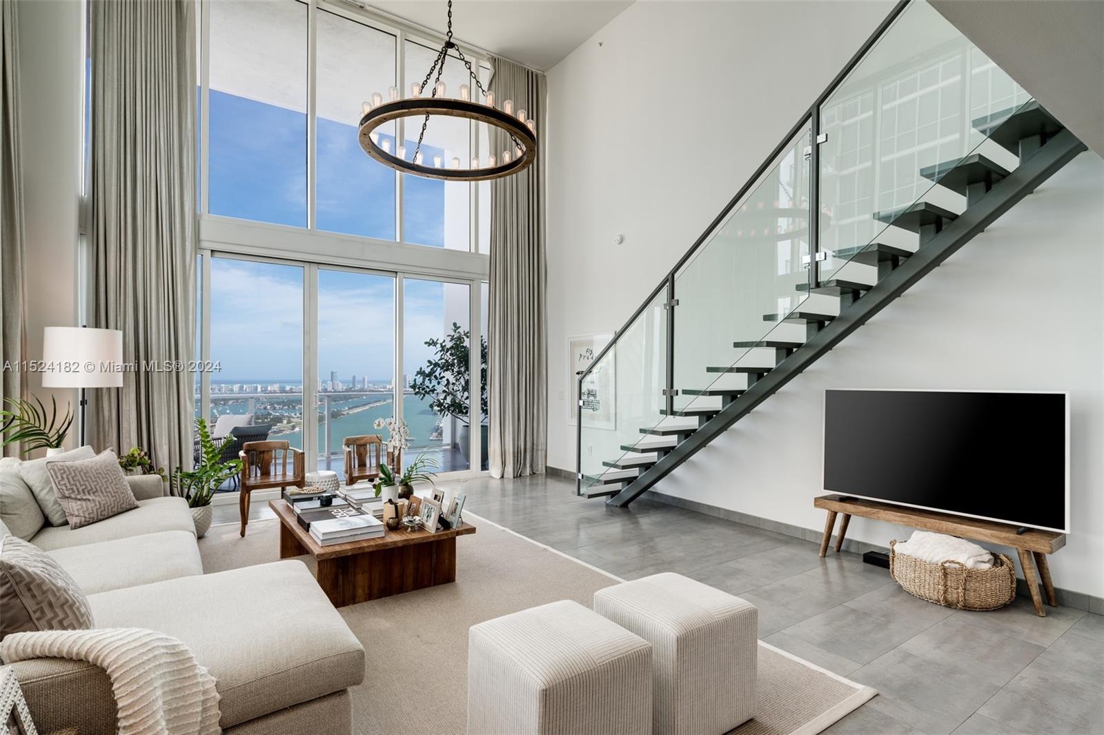 1040 Biscayne Blvd 3704, Miami, Florida 33132, 2 Bedrooms Bedrooms, ,2 BathroomsBathrooms,Residentiallease,For Rent,1040 Biscayne Blvd 3704,A11524182