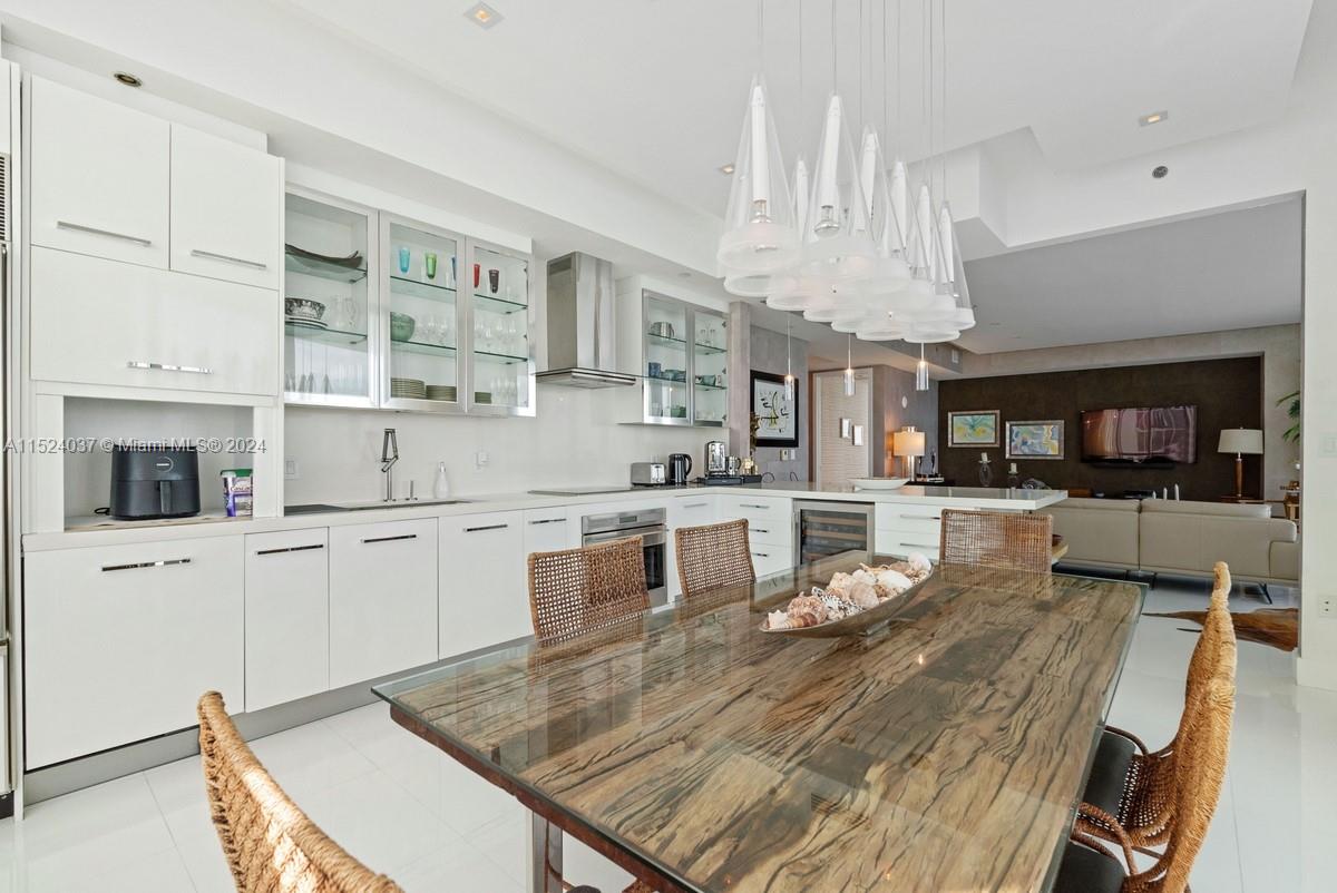 15901 Collins Ave, Sunny Isles Beach, FL, 33160 United States, 3 Bedrooms Bedrooms, ,3 BathroomsBathrooms,Residential,For Sale,Collins Ave,A11524037