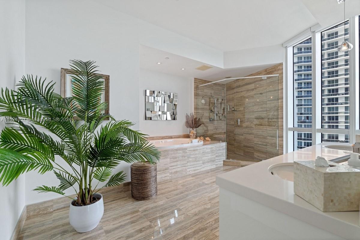 15901 Collins Ave, Sunny Isles Beach, FL, 33160 United States, 3 Bedrooms Bedrooms, ,3 BathroomsBathrooms,Residential,For Sale,Collins Ave,A11524037