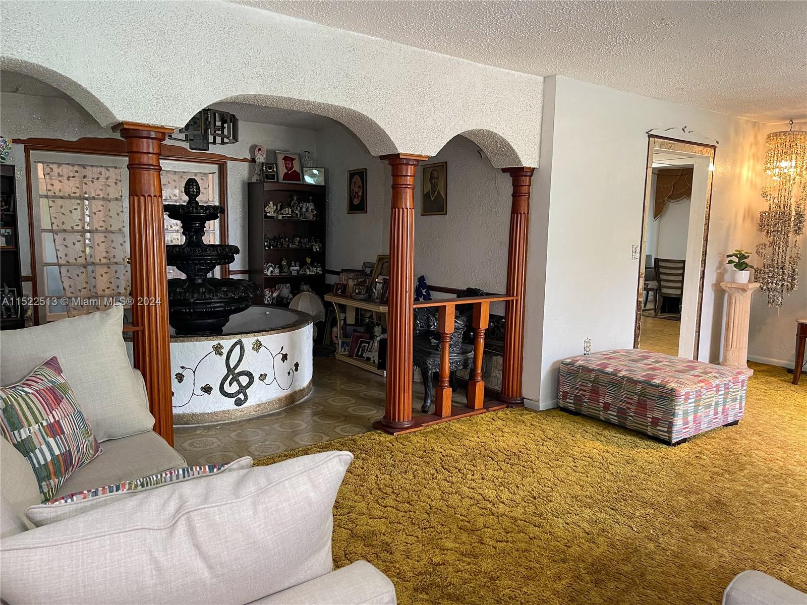 Living room/dining room