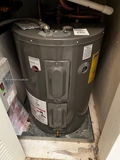 10858 W Clairmont Cir 302, Tamarac, Florida 33321, 2 Bedrooms Bedrooms, ,2 BathroomsBathrooms,Residential,For Sale,10858 W Clairmont Cir 302,A11524349