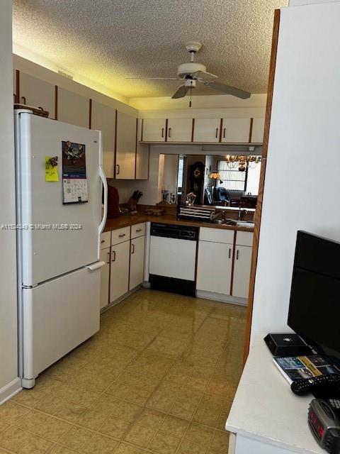 10858 W Clairmont Cir 302, Tamarac, Florida 33321, 2 Bedrooms Bedrooms, ,2 BathroomsBathrooms,Residential,For Sale,10858 W Clairmont Cir 302,A11524349