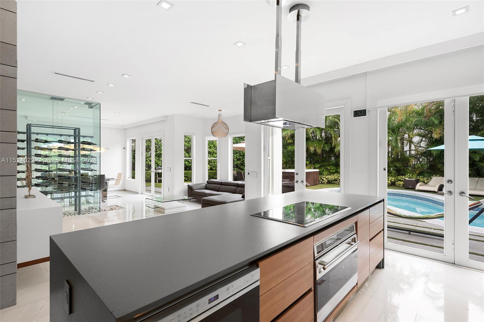 19963 NE 37th Ave, Aventura, Florida 33180, 5 Bedrooms Bedrooms, ,5 BathroomsBathrooms,Residential,For Sale,19963 NE 37th Ave,A11524022