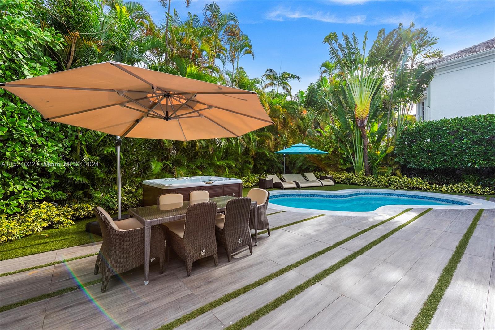 19963 NE 37th Ave, Aventura, Florida 33180, 5 Bedrooms Bedrooms, ,5 BathroomsBathrooms,Residential,For Sale,19963 NE 37th Ave,A11524022