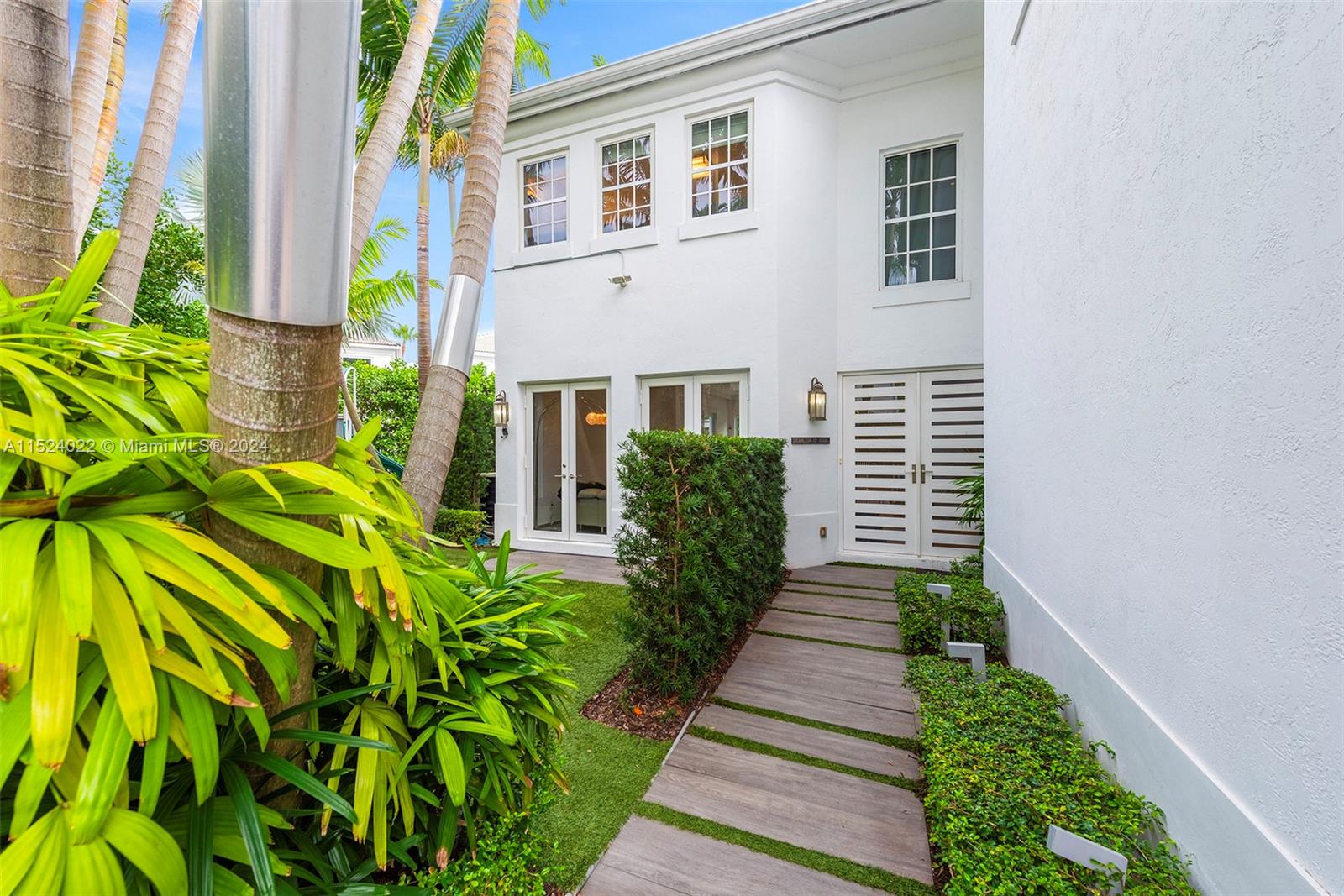 19963 NE 37th Ave, Aventura, Florida 33180, 5 Bedrooms Bedrooms, ,5 BathroomsBathrooms,Residential,For Sale,19963 NE 37th Ave,A11524022