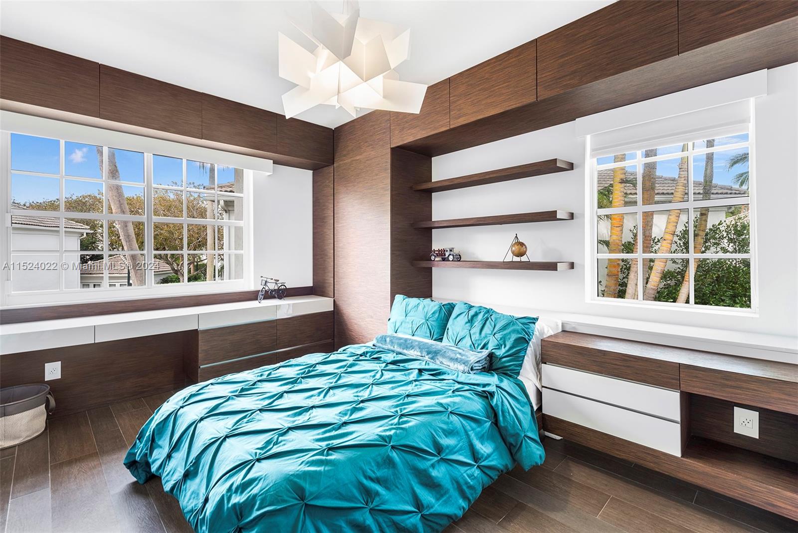 19963 NE 37th Ave, Aventura, Florida 33180, 5 Bedrooms Bedrooms, ,5 BathroomsBathrooms,Residential,For Sale,19963 NE 37th Ave,A11524022