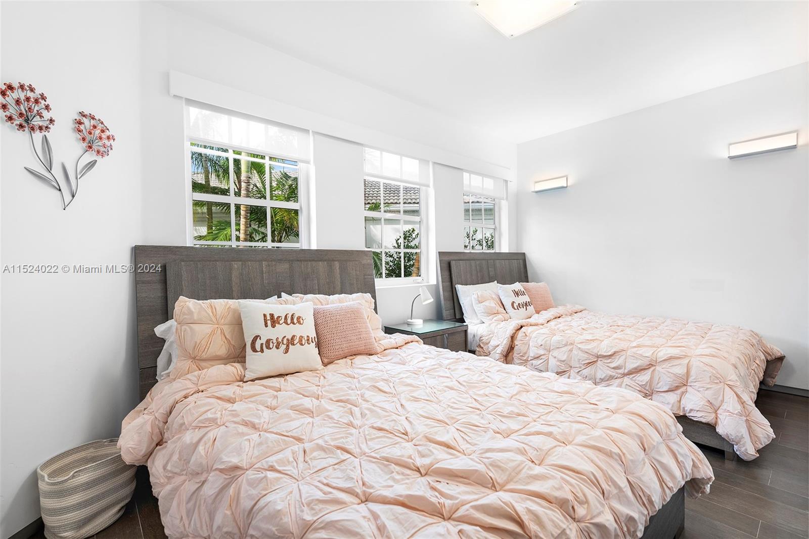 19963 NE 37th Ave, Aventura, Florida 33180, 5 Bedrooms Bedrooms, ,5 BathroomsBathrooms,Residential,For Sale,19963 NE 37th Ave,A11524022