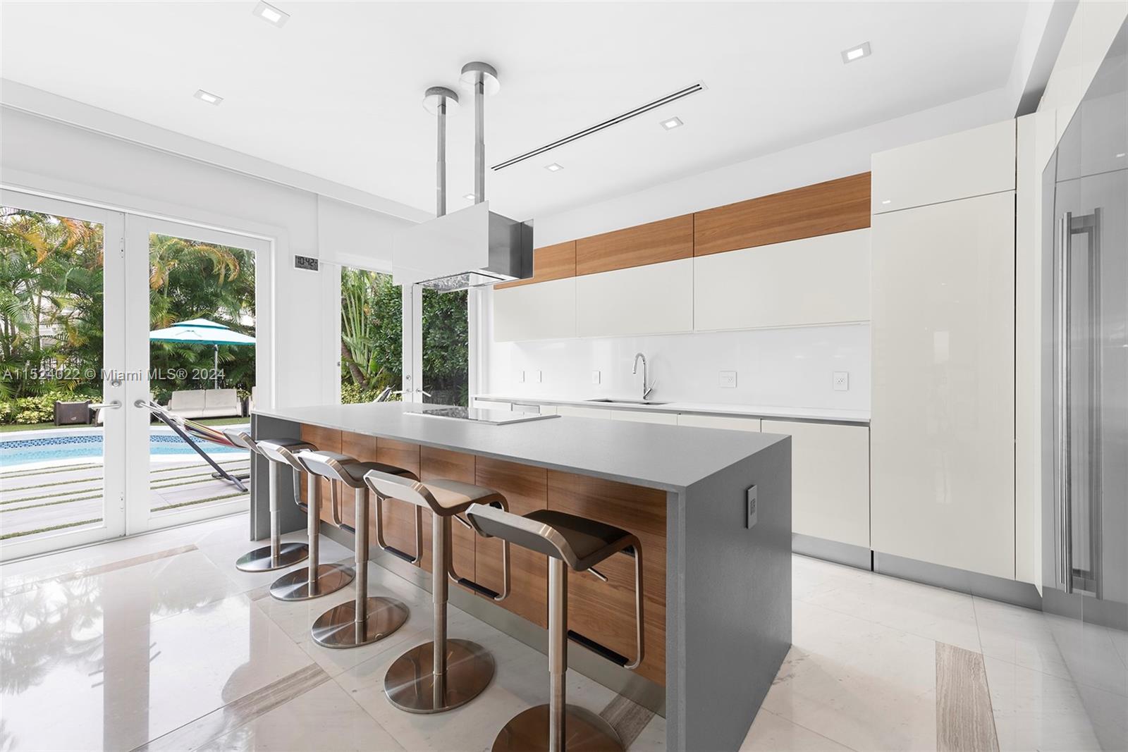 19963 NE 37th Ave, Aventura, Florida 33180, 5 Bedrooms Bedrooms, ,5 BathroomsBathrooms,Residential,For Sale,19963 NE 37th Ave,A11524022