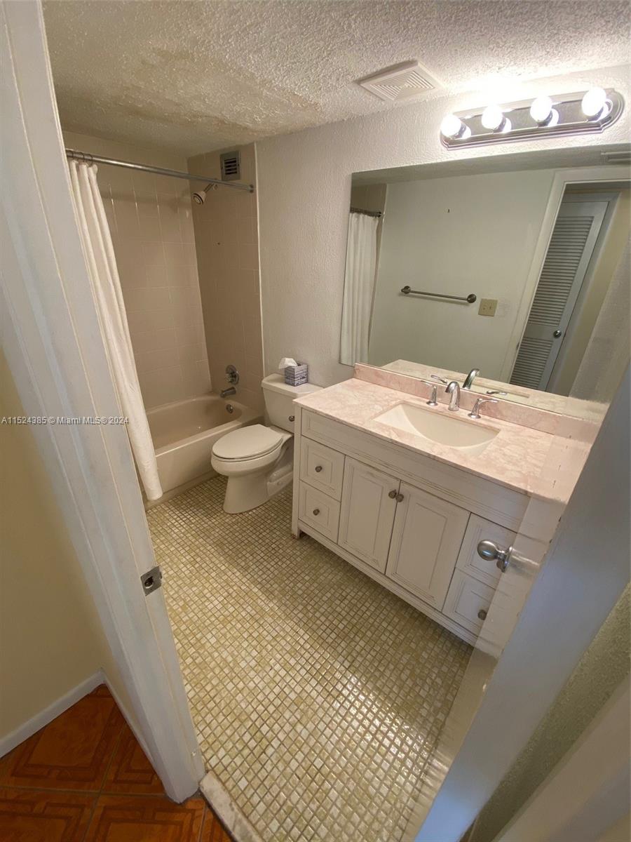 1410 S Ocean Dr 208, Hollywood, Florida 33019, 2 Bedrooms Bedrooms, ,2 BathroomsBathrooms,Residentiallease,For Rent,1410 S Ocean Dr 208,A11524385