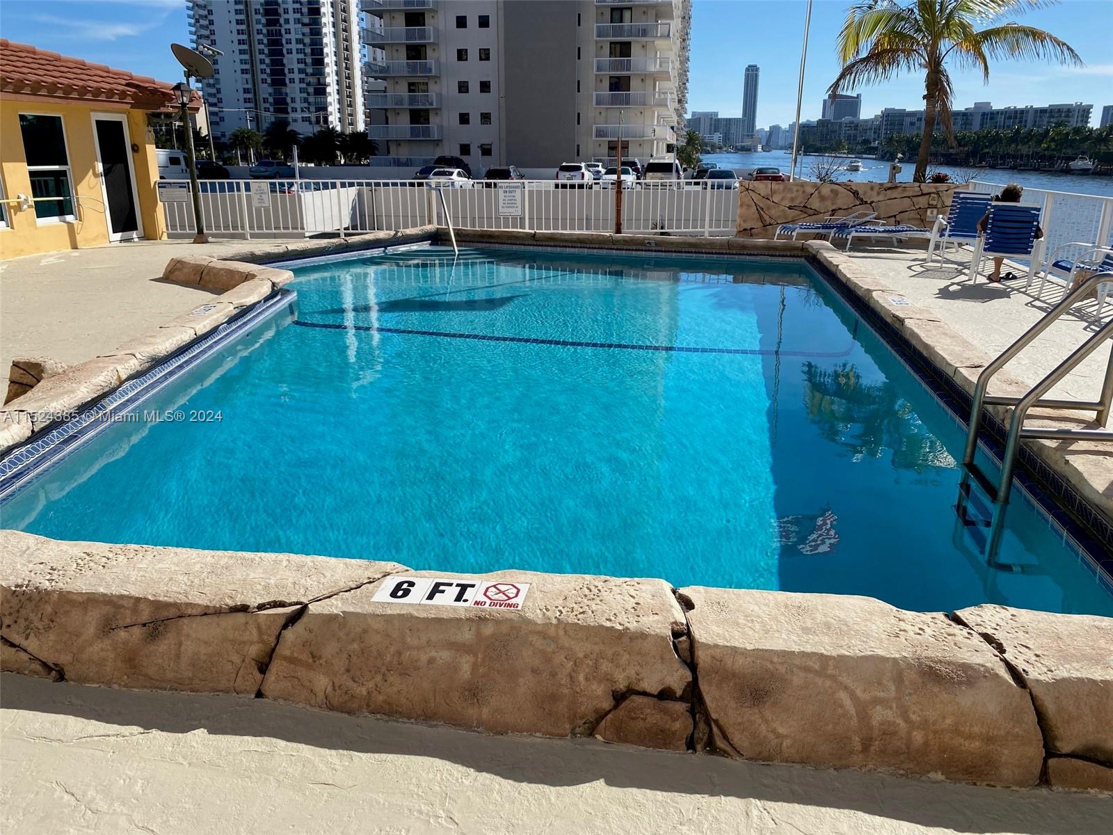 1410 S Ocean Dr 208, Hollywood, Florida 33019, 2 Bedrooms Bedrooms, ,2 BathroomsBathrooms,Residentiallease,For Rent,1410 S Ocean Dr 208,A11524385