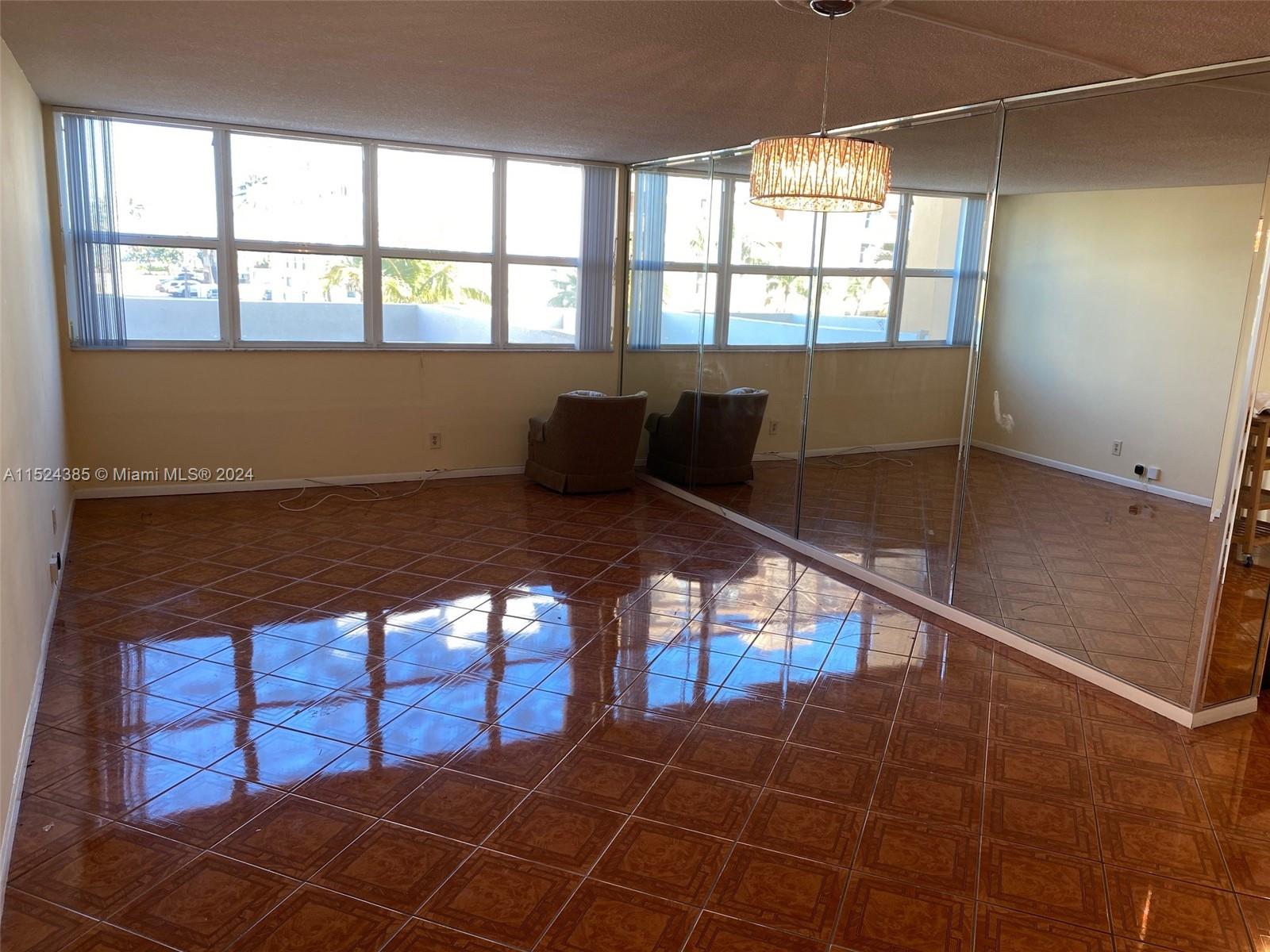 1410 S Ocean Dr 208, Hollywood, Florida 33019, 2 Bedrooms Bedrooms, ,2 BathroomsBathrooms,Residentiallease,For Rent,1410 S Ocean Dr 208,A11524385