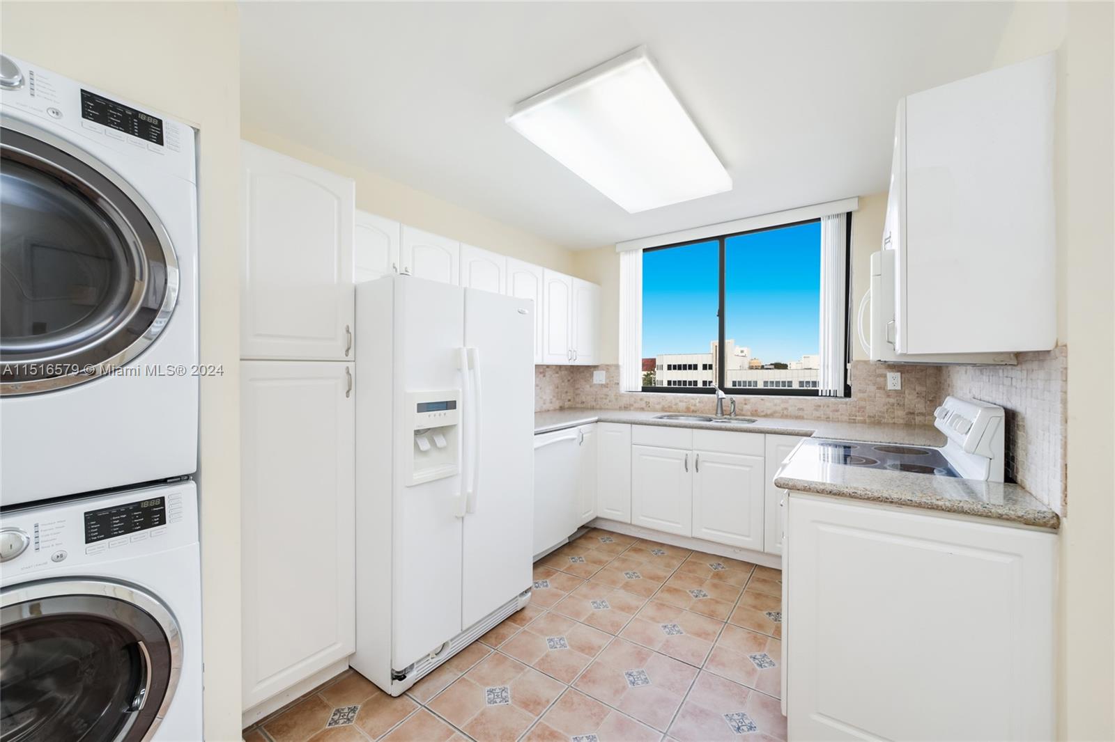 441 Valencia Avenue 403, Coral Gables, Florida 33134, 2 Bedrooms Bedrooms, ,2 BathroomsBathrooms,Residential,For Sale,441 Valencia Avenue 403,A11516579