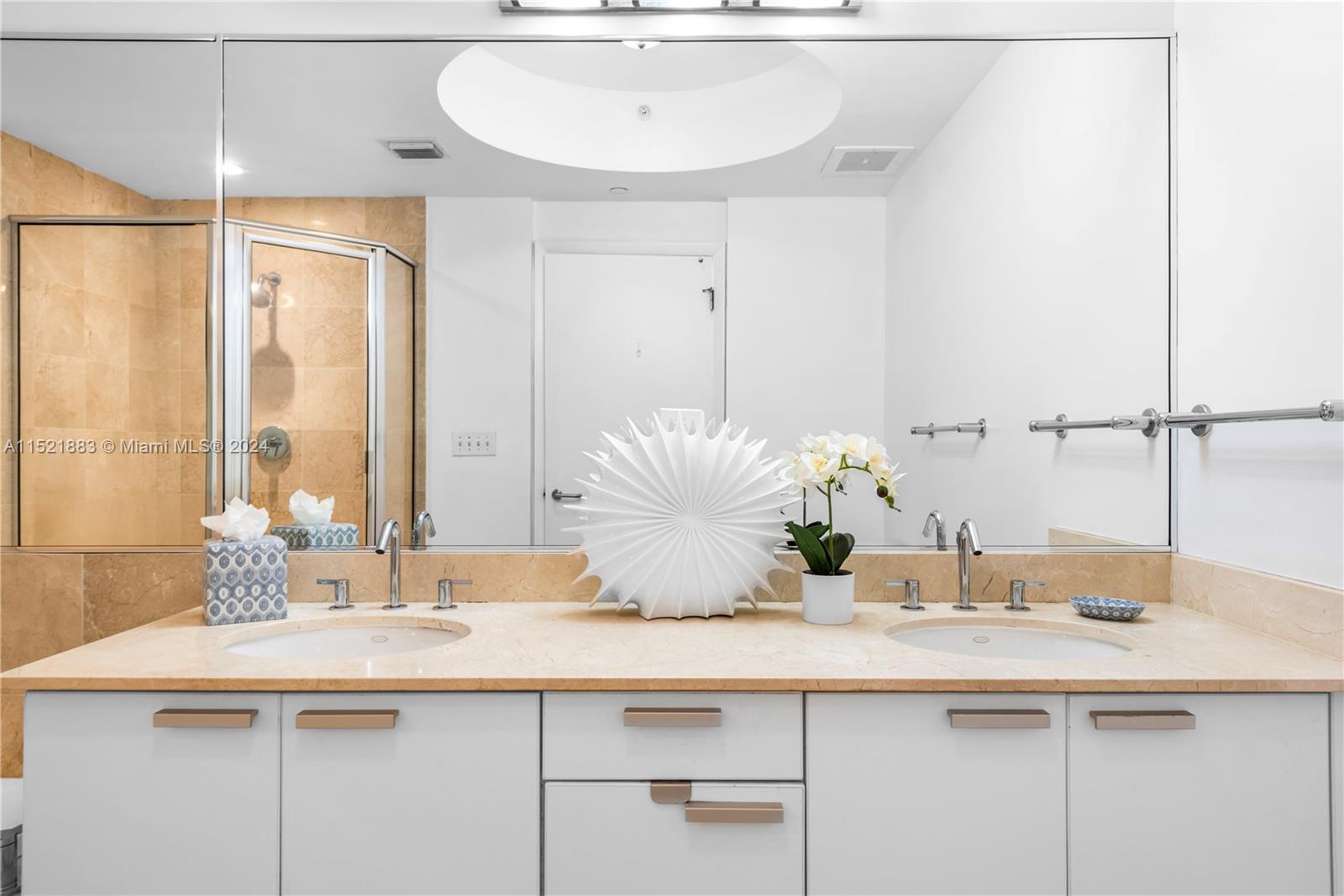 3131 NE 188th St 2-705 +BOAT, Aventura, Florida 33180, 2 Bedrooms Bedrooms, 1 Room Rooms,2 BathroomsBathrooms,Residential,For Sale,3131 NE 188th St 2-705 +BOAT,A11521883