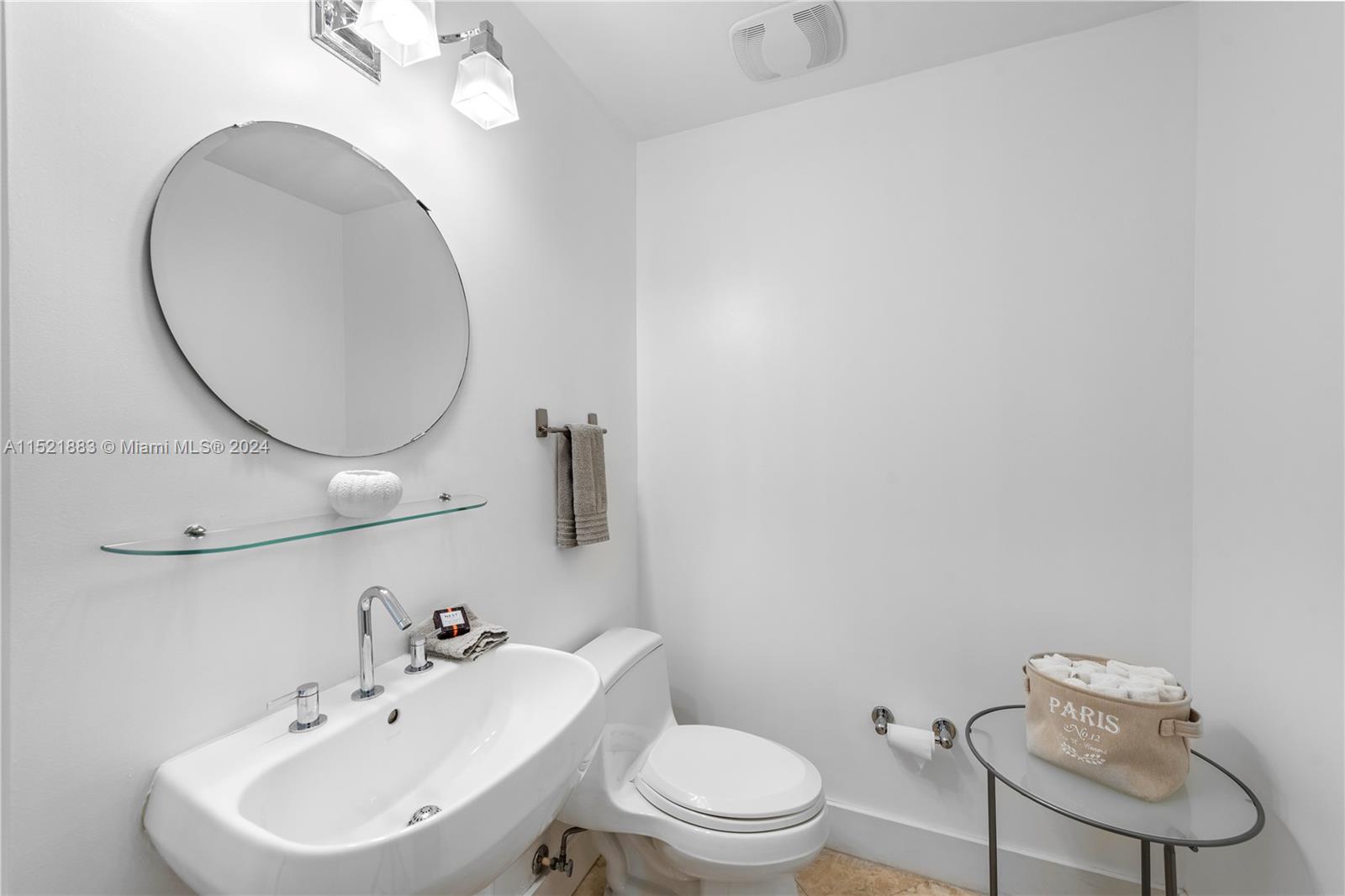 1/2 bathroom