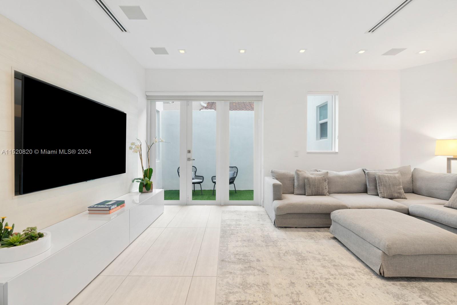 19465 39th Ave, Sunny Isles Beach, FL, 33160 United States, 3 Bedrooms Bedrooms, ,3 BathroomsBathrooms,Residential,For Sale,39th Ave,A11520820