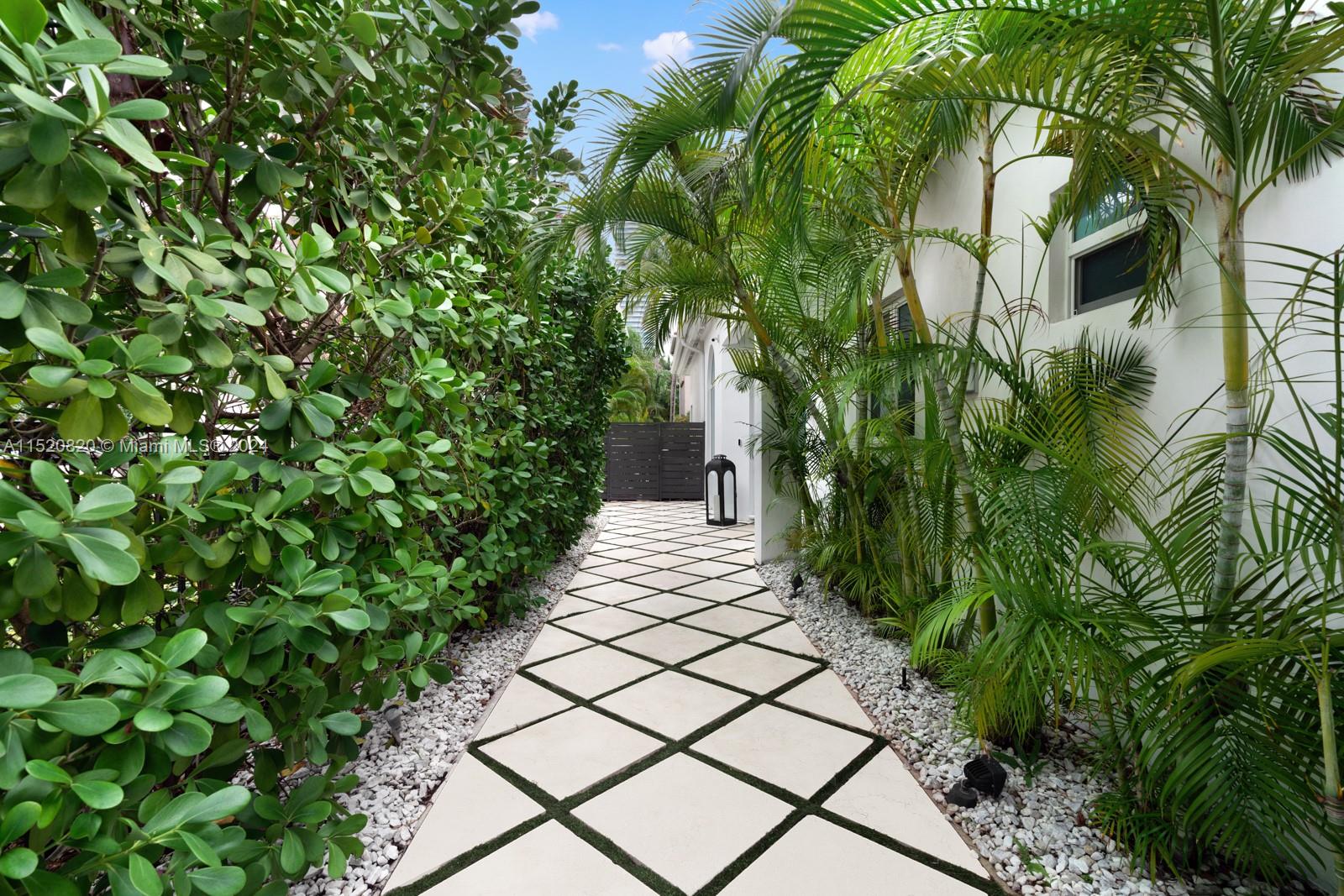 19465 39th Ave, Sunny Isles Beach, FL, 33160 United States, 3 Bedrooms Bedrooms, ,3 BathroomsBathrooms,Residential,For Sale,39th Ave,A11520820