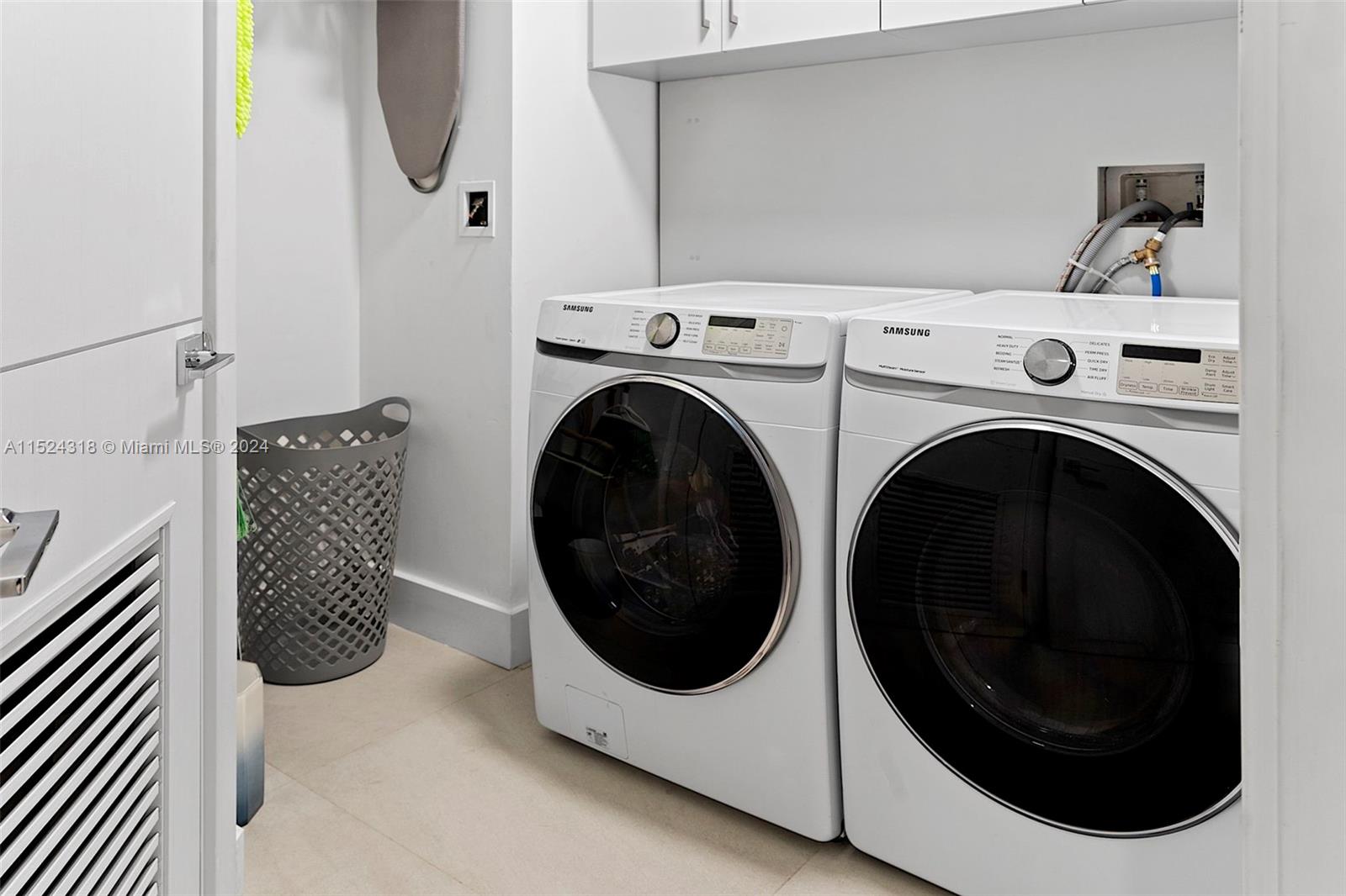 3900 Island Blvd B406, Aventura, Florida 33160, 3 Bedrooms Bedrooms, ,3 BathroomsBathrooms,Residential,For Sale,3900 Island Blvd B406,A11524318