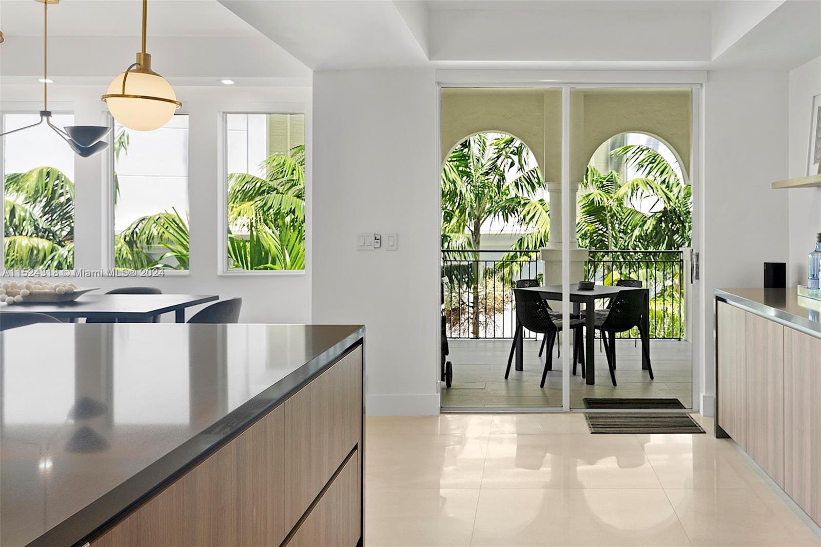 3900 Island Blvd B406, Aventura, Florida 33160, 3 Bedrooms Bedrooms, ,3 BathroomsBathrooms,Residential,For Sale,3900 Island Blvd B406,A11524318