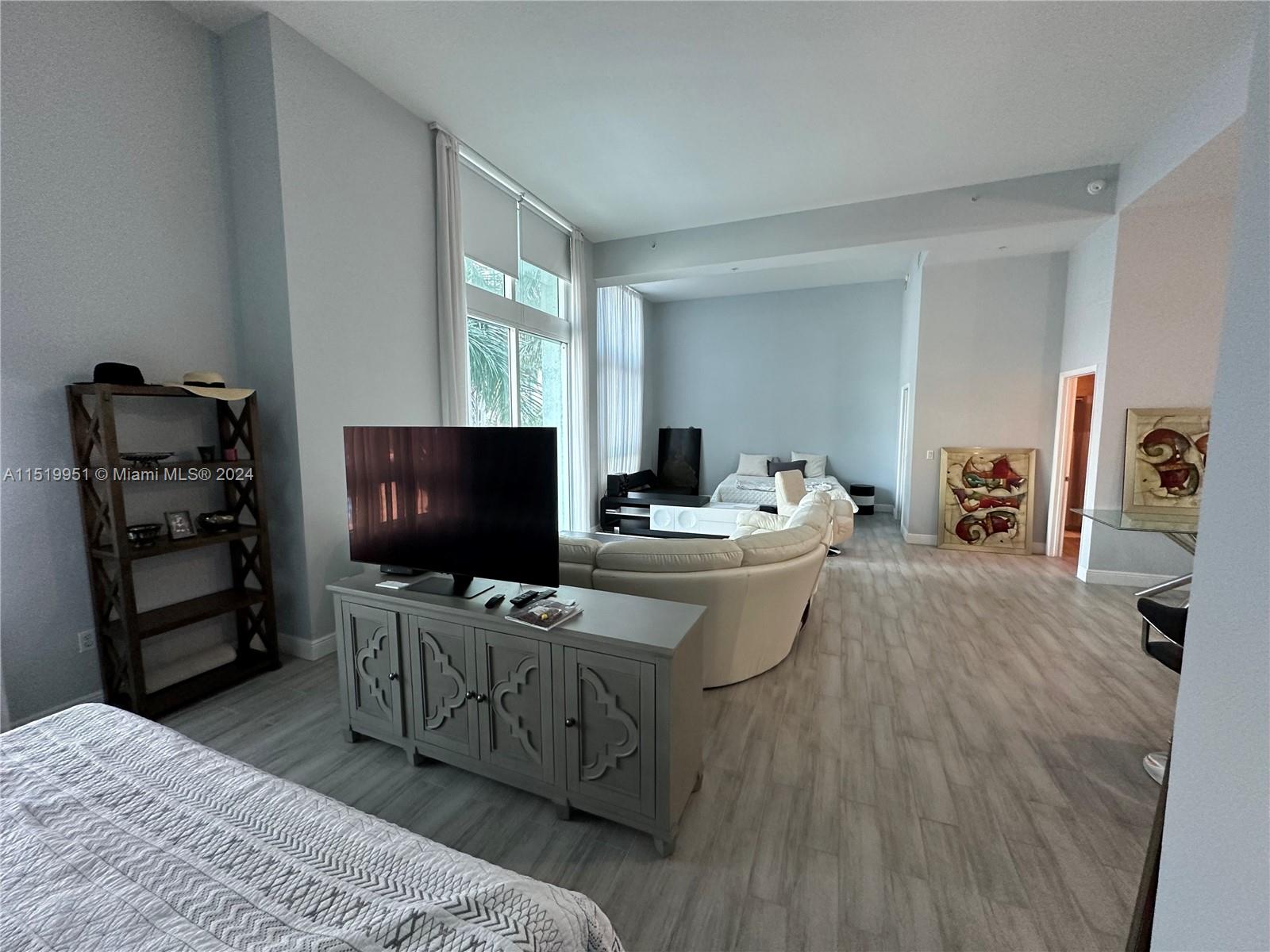 1900 N Bayshore Dr 512, Miami, Florida 33132, 2 Bedrooms Bedrooms, ,2 BathroomsBathrooms,Residential,For Sale,1900 N Bayshore Dr 512,A11519951