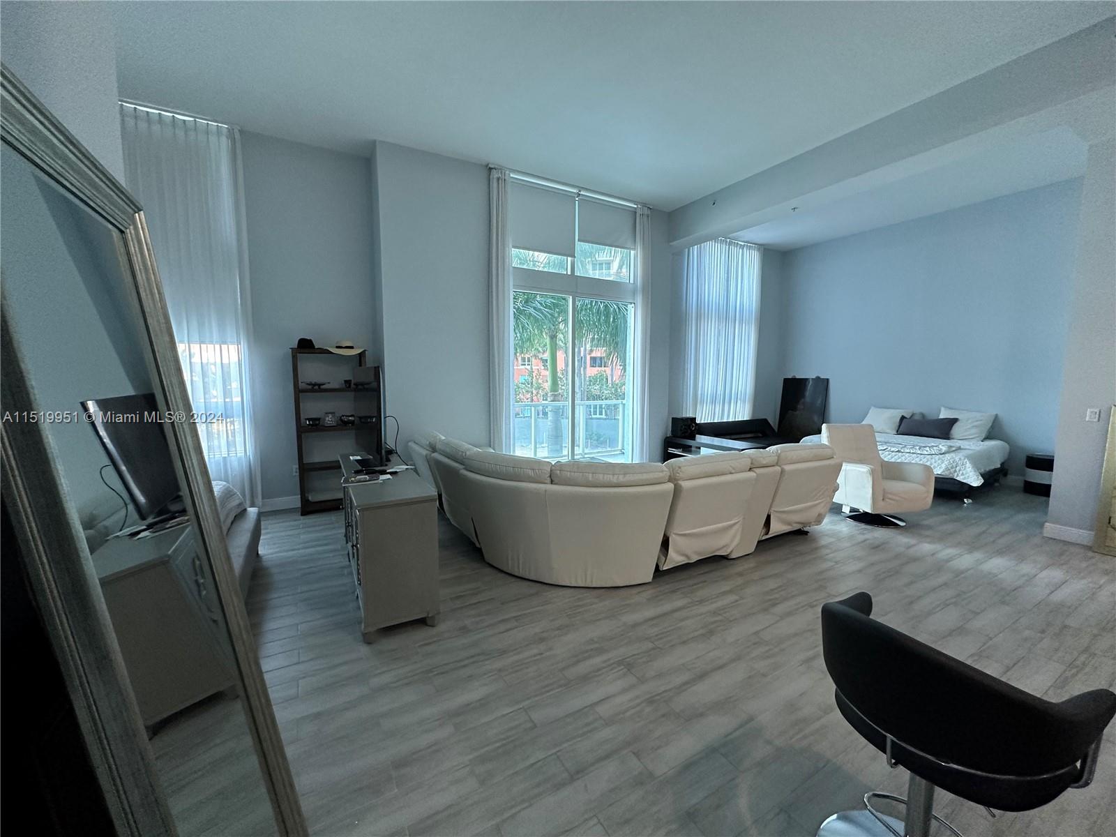 1900 N Bayshore Dr 512, Miami, Florida 33132, 2 Bedrooms Bedrooms, ,2 BathroomsBathrooms,Residential,For Sale,1900 N Bayshore Dr 512,A11519951