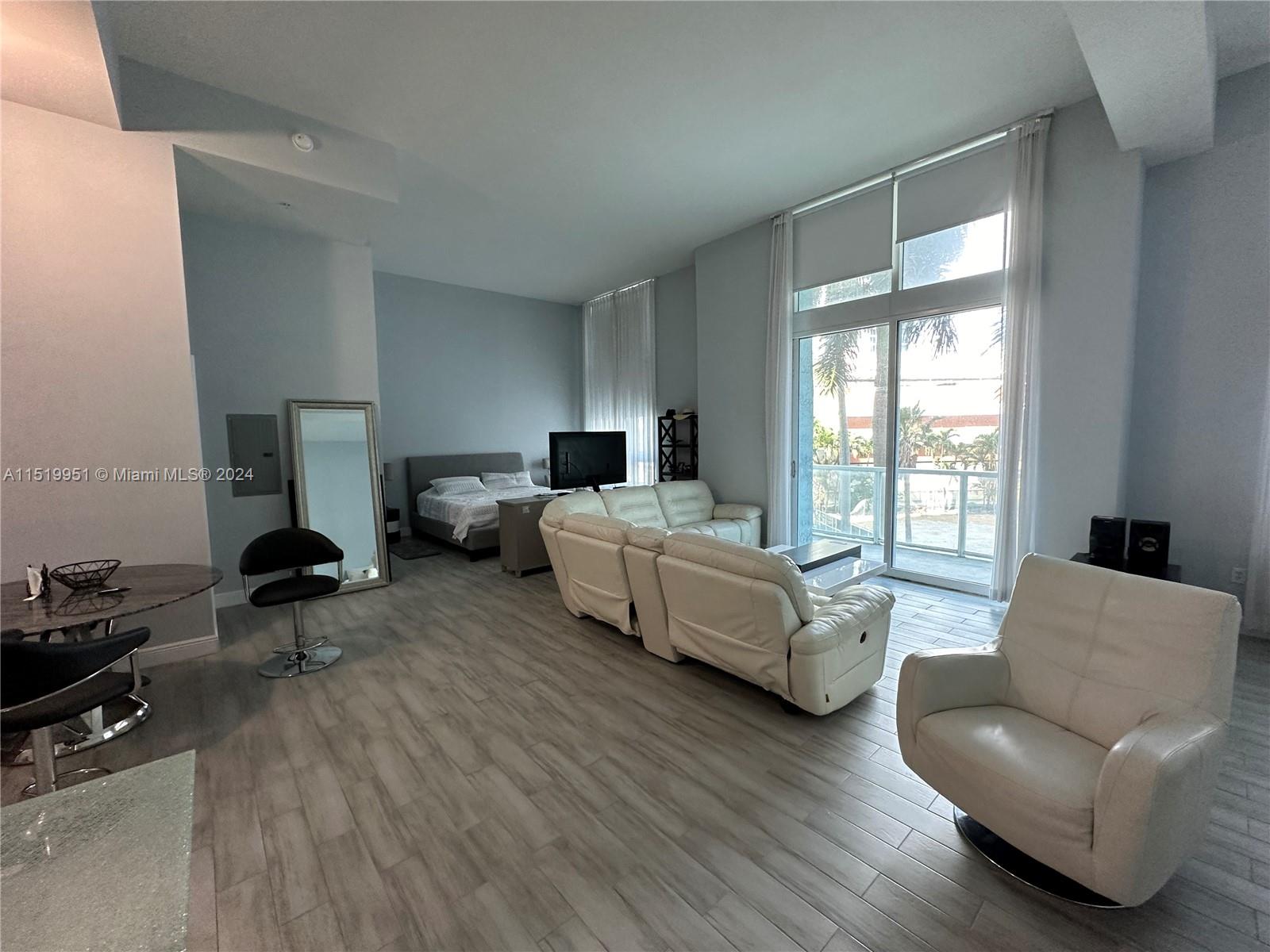 1900 N Bayshore Dr 512, Miami, Florida 33132, 2 Bedrooms Bedrooms, ,2 BathroomsBathrooms,Residential,For Sale,1900 N Bayshore Dr 512,A11519951