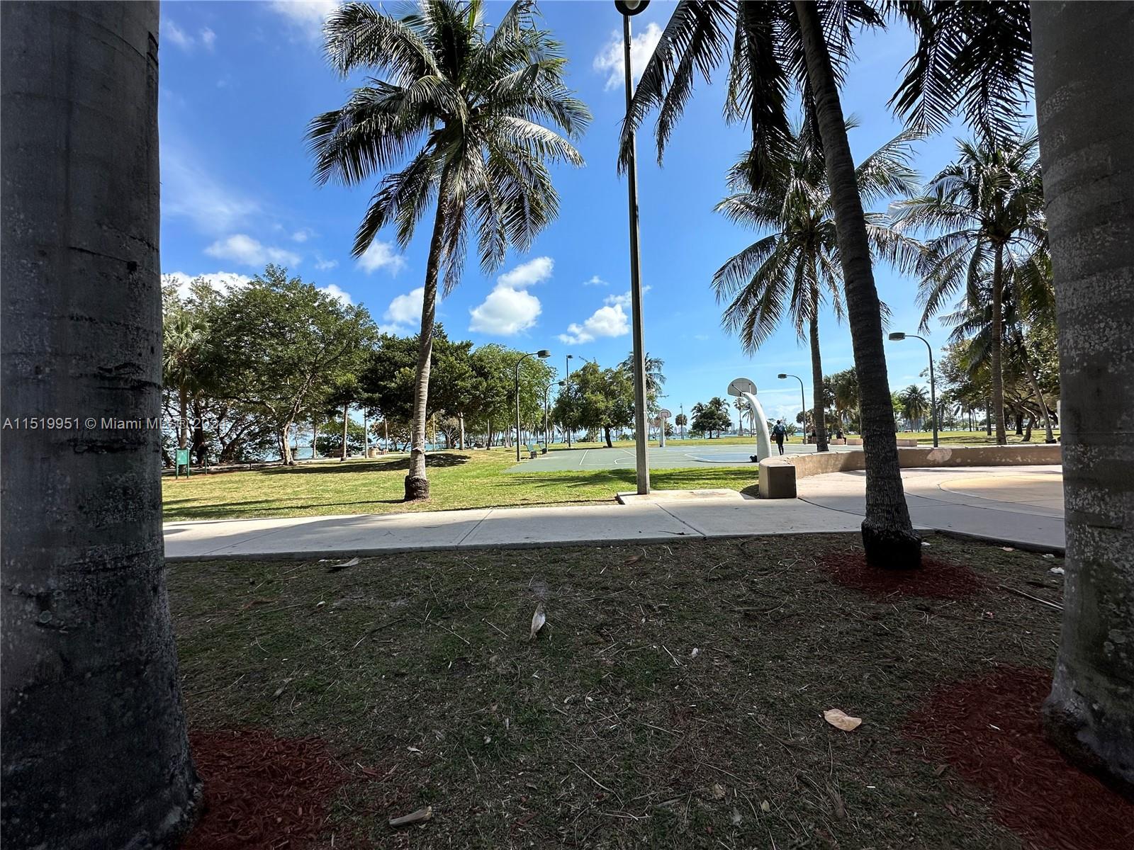 1900 N Bayshore Dr 512, Miami, Florida 33132, 2 Bedrooms Bedrooms, ,2 BathroomsBathrooms,Residential,For Sale,1900 N Bayshore Dr 512,A11519951