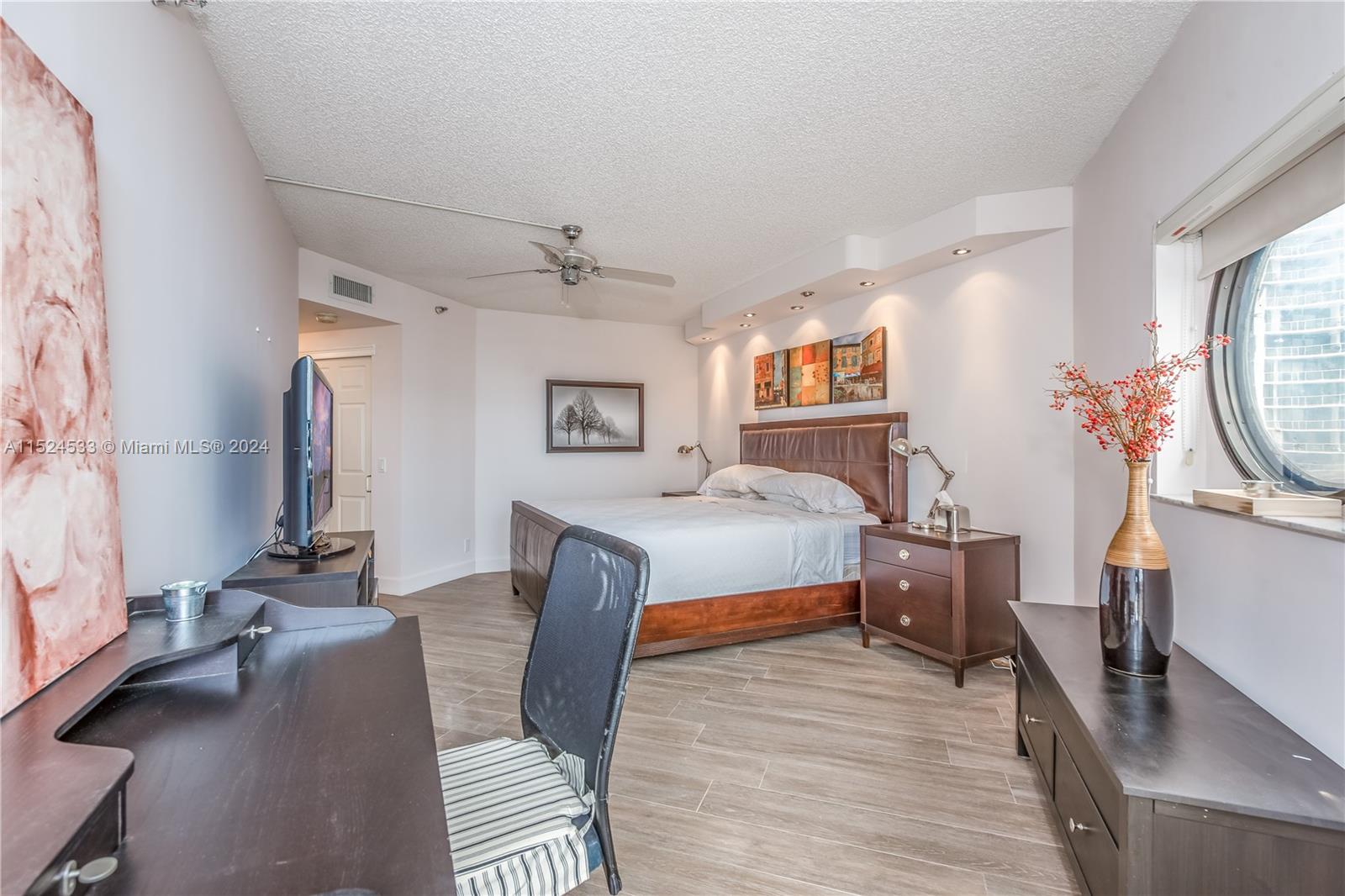 3610 Yacht Club Dr 808, Aventura, Florida 33180, 3 Bedrooms Bedrooms, ,2 BathroomsBathrooms,Residentiallease,For Rent,3610 Yacht Club Dr 808,A11524533