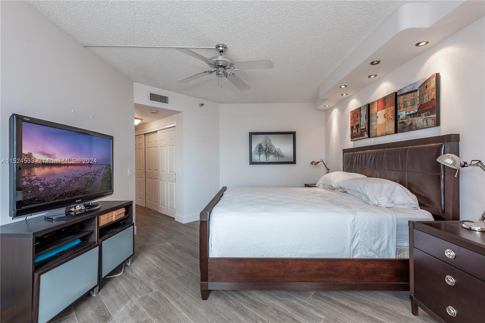 3610 Yacht Club Dr 808, Aventura, Florida 33180, 3 Bedrooms Bedrooms, ,2 BathroomsBathrooms,Residentiallease,For Rent,3610 Yacht Club Dr 808,A11524533