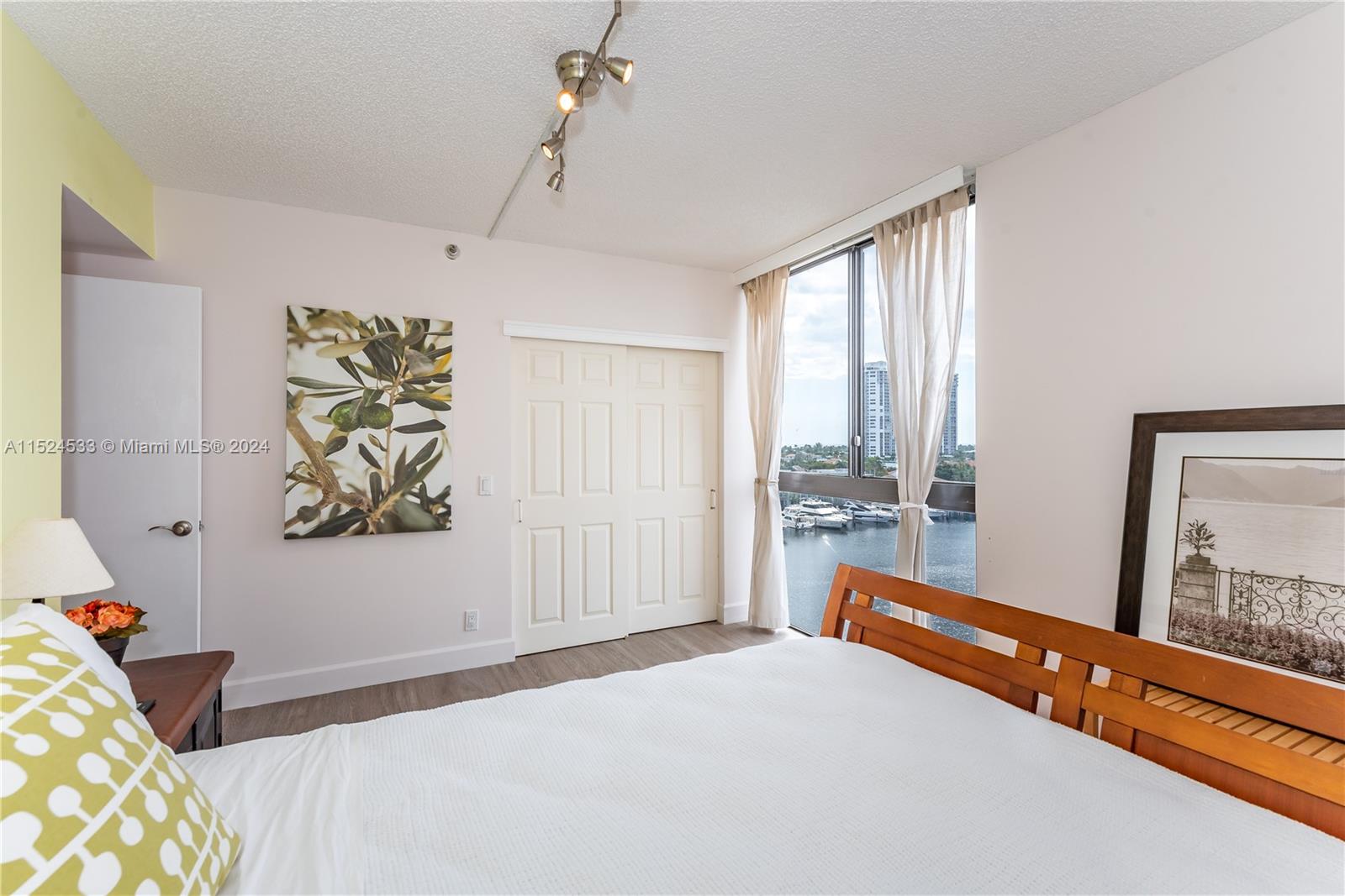 3610 Yacht Club Dr 808, Aventura, Florida 33180, 3 Bedrooms Bedrooms, ,2 BathroomsBathrooms,Residentiallease,For Rent,3610 Yacht Club Dr 808,A11524533