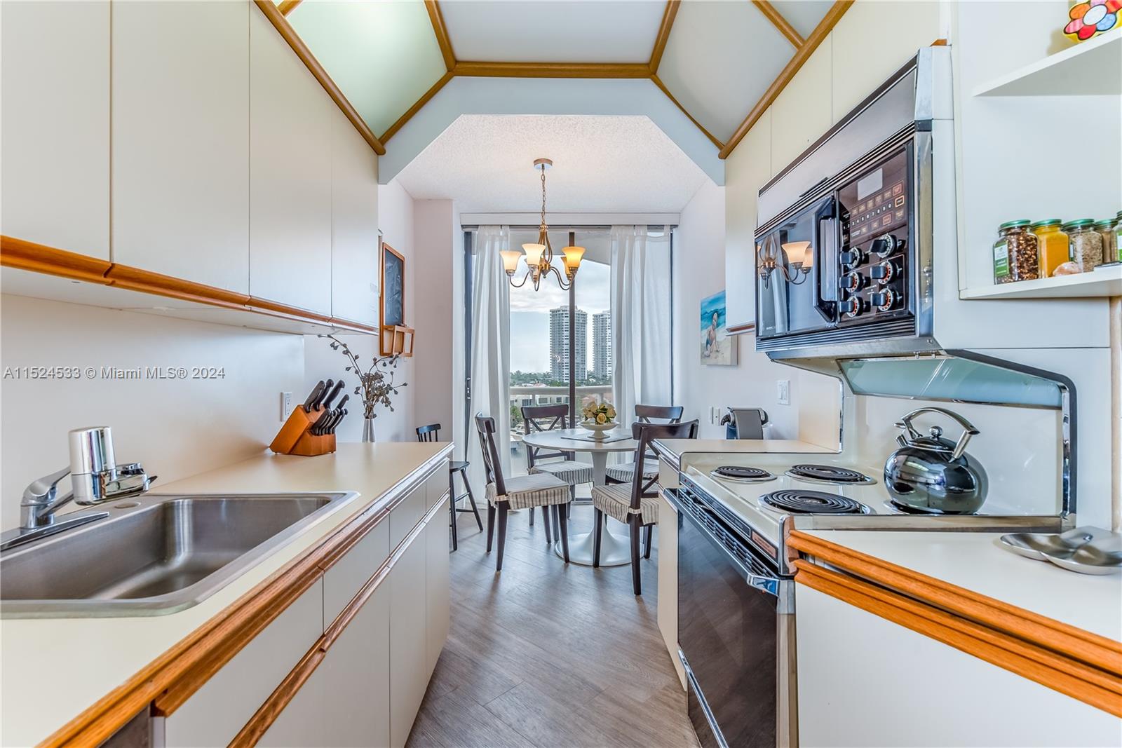 3610 Yacht Club Dr 808, Aventura, Florida 33180, 3 Bedrooms Bedrooms, ,2 BathroomsBathrooms,Residentiallease,For Rent,3610 Yacht Club Dr 808,A11524533