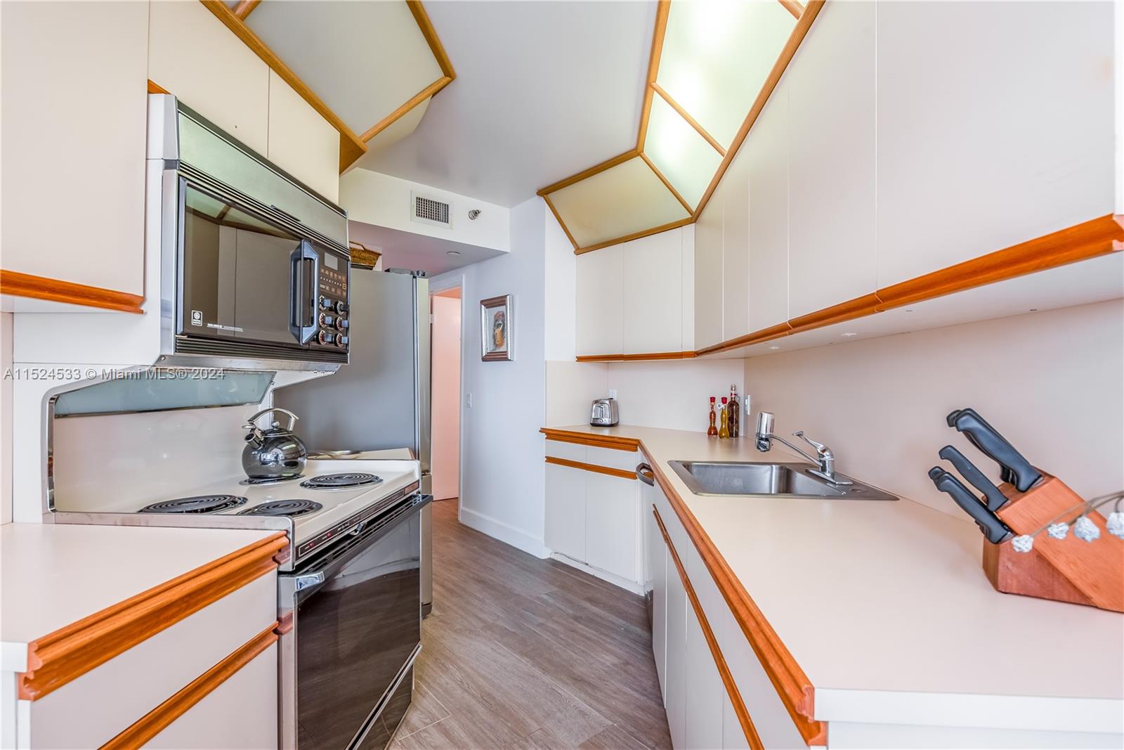 3610 Yacht Club Dr 808, Aventura, Florida 33180, 3 Bedrooms Bedrooms, ,2 BathroomsBathrooms,Residentiallease,For Rent,3610 Yacht Club Dr 808,A11524533