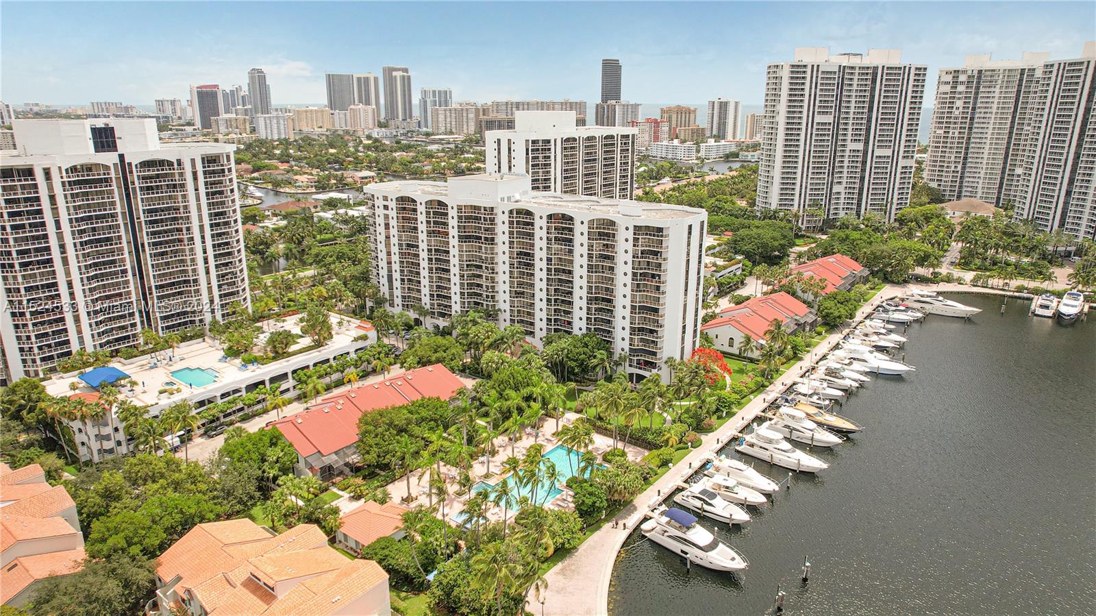 3610 Yacht Club Dr 808, Aventura, Florida 33180, 3 Bedrooms Bedrooms, ,2 BathroomsBathrooms,Residentiallease,For Rent,3610 Yacht Club Dr 808,A11524533