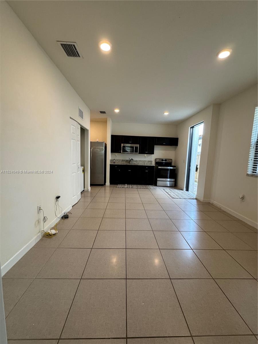 Homestead, Florida 33032, 1 Bedroom Bedrooms, ,1 BathroomBathrooms,Residentiallease,For Rent,A11524049