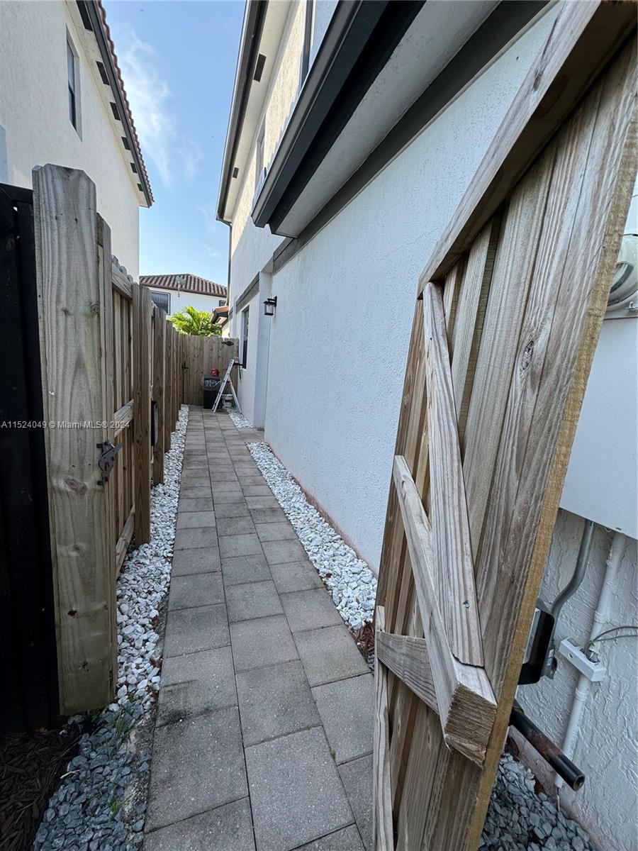 Homestead, Florida 33032, 1 Bedroom Bedrooms, ,1 BathroomBathrooms,Residentiallease,For Rent,A11524049