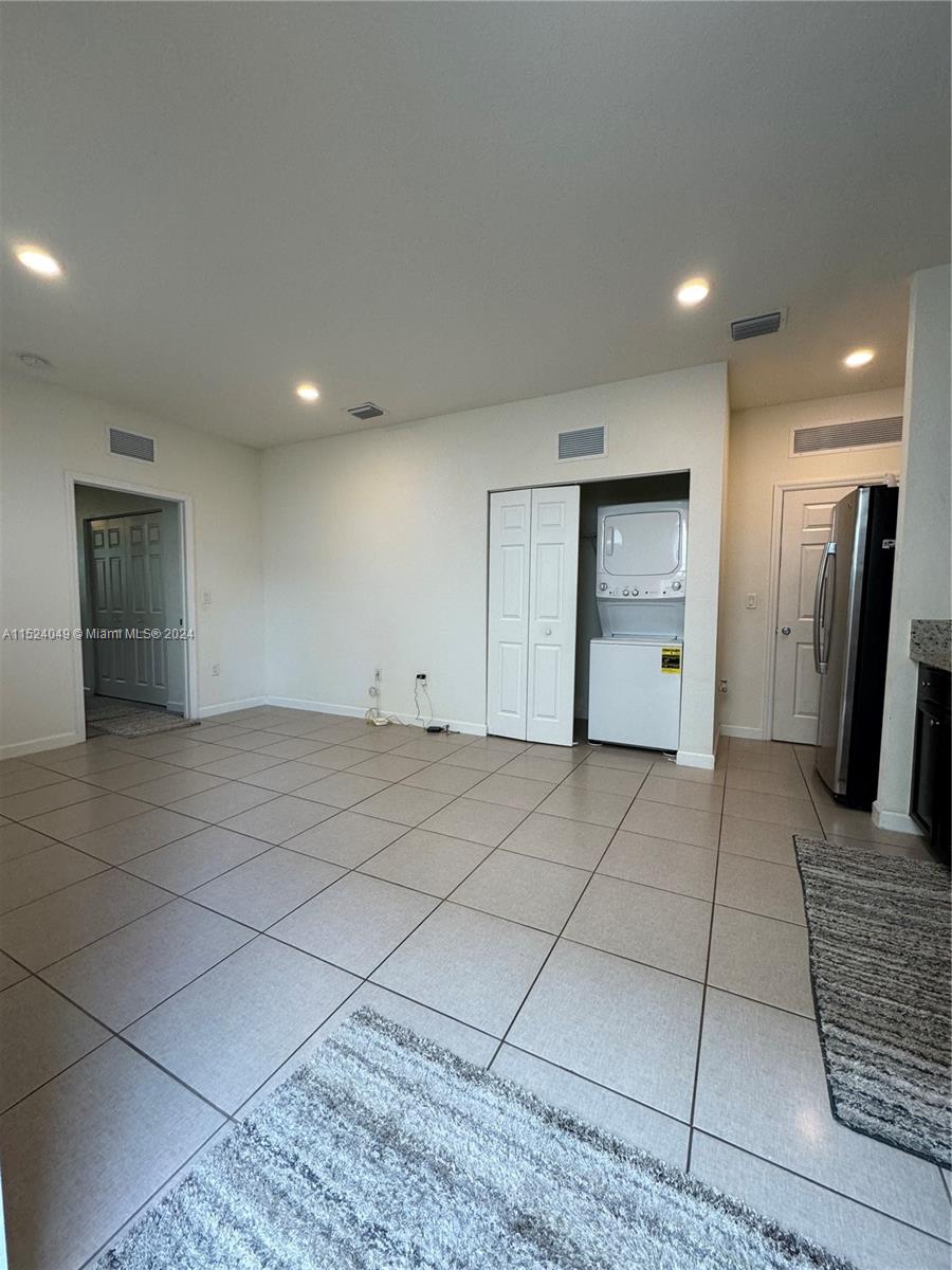 Homestead, Florida 33032, 1 Bedroom Bedrooms, ,1 BathroomBathrooms,Residentiallease,For Rent,A11524049
