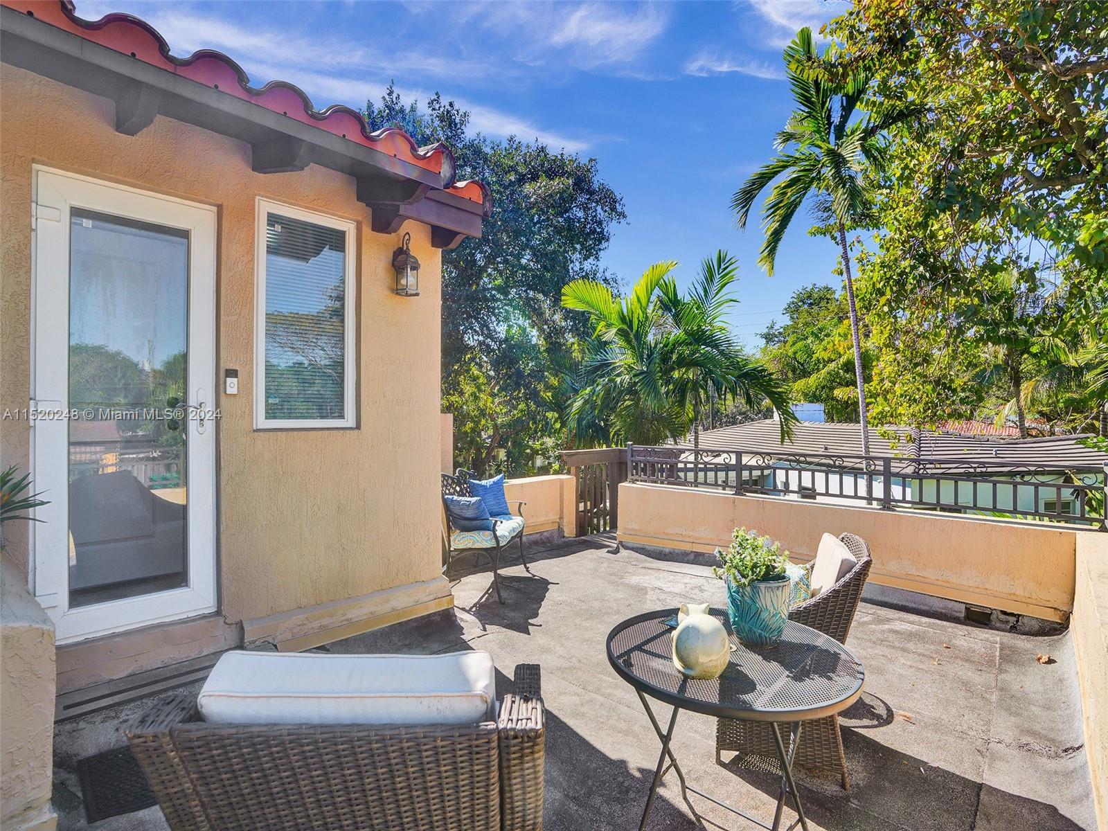 4664 SW 14th St, Miami, Florida 33134, 4 Bedrooms Bedrooms, ,4 BathroomsBathrooms,Residential,For Sale,4664 SW 14th St,A11520248