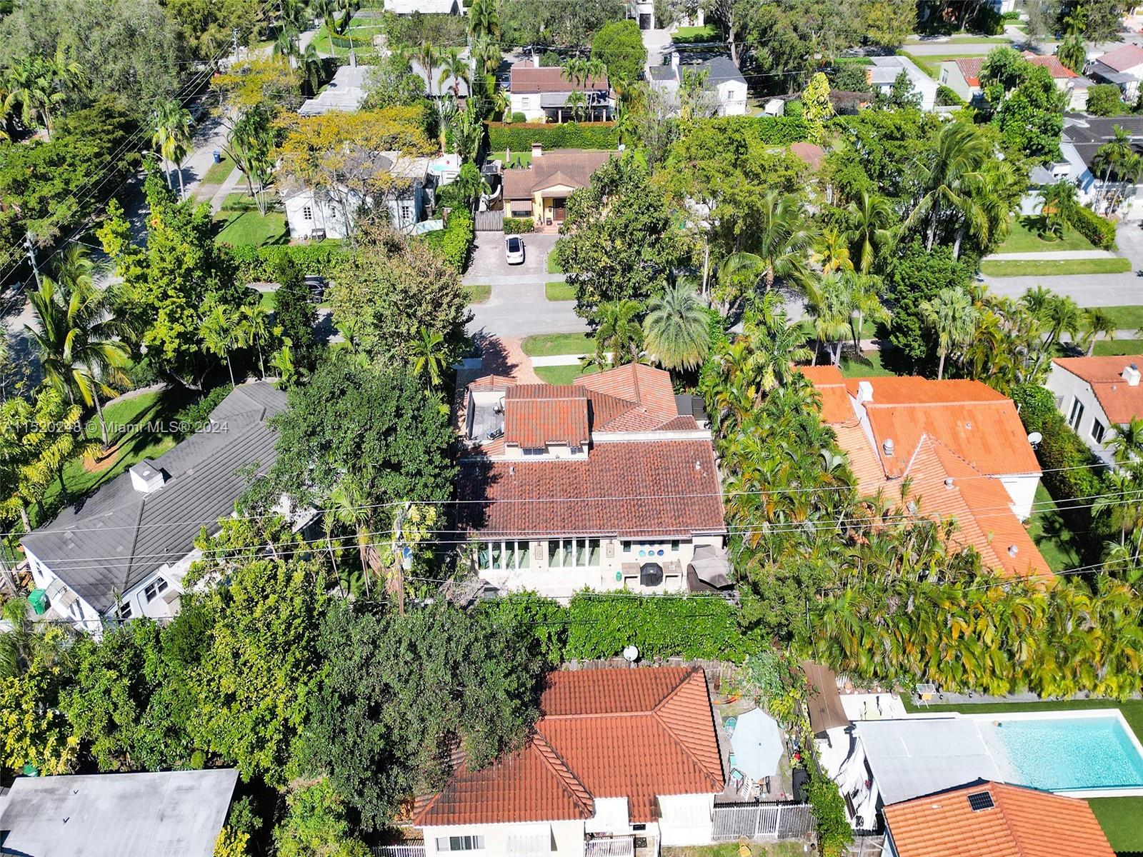 4664 SW 14th St, Miami, Florida 33134, 4 Bedrooms Bedrooms, ,4 BathroomsBathrooms,Residential,For Sale,4664 SW 14th St,A11520248