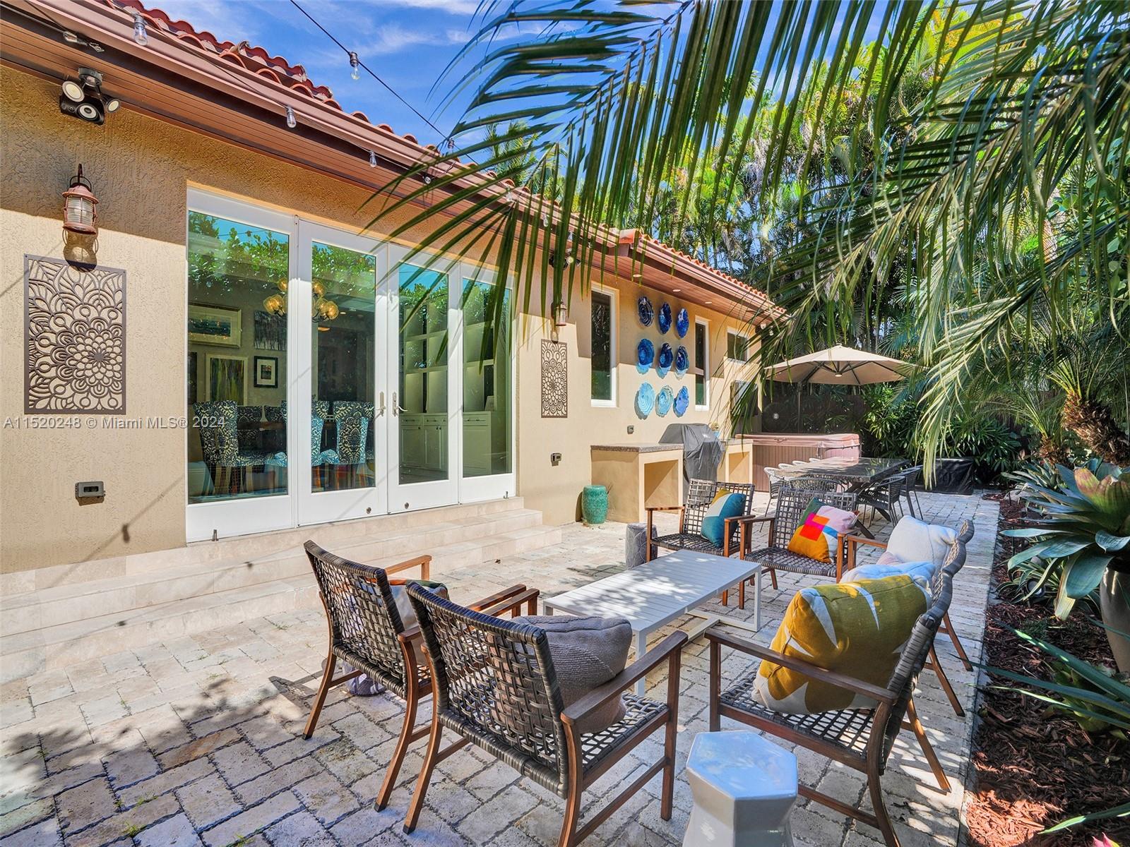 4664 SW 14th St, Miami, Florida 33134, 4 Bedrooms Bedrooms, ,4 BathroomsBathrooms,Residential,For Sale,4664 SW 14th St,A11520248