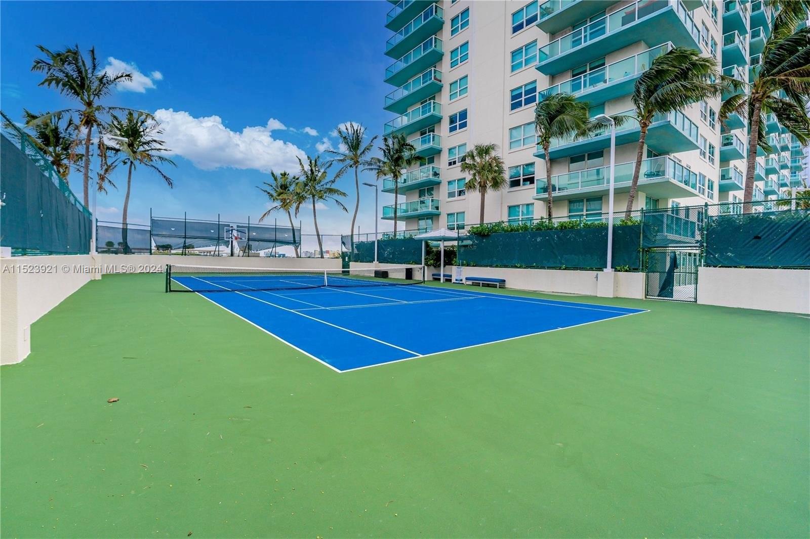 650 West Ave 2811, Miami Beach, Florida 33139, 2 Bedrooms Bedrooms, ,2 BathroomsBathrooms,Residential,For Sale,650 West Ave 2811,A11523921