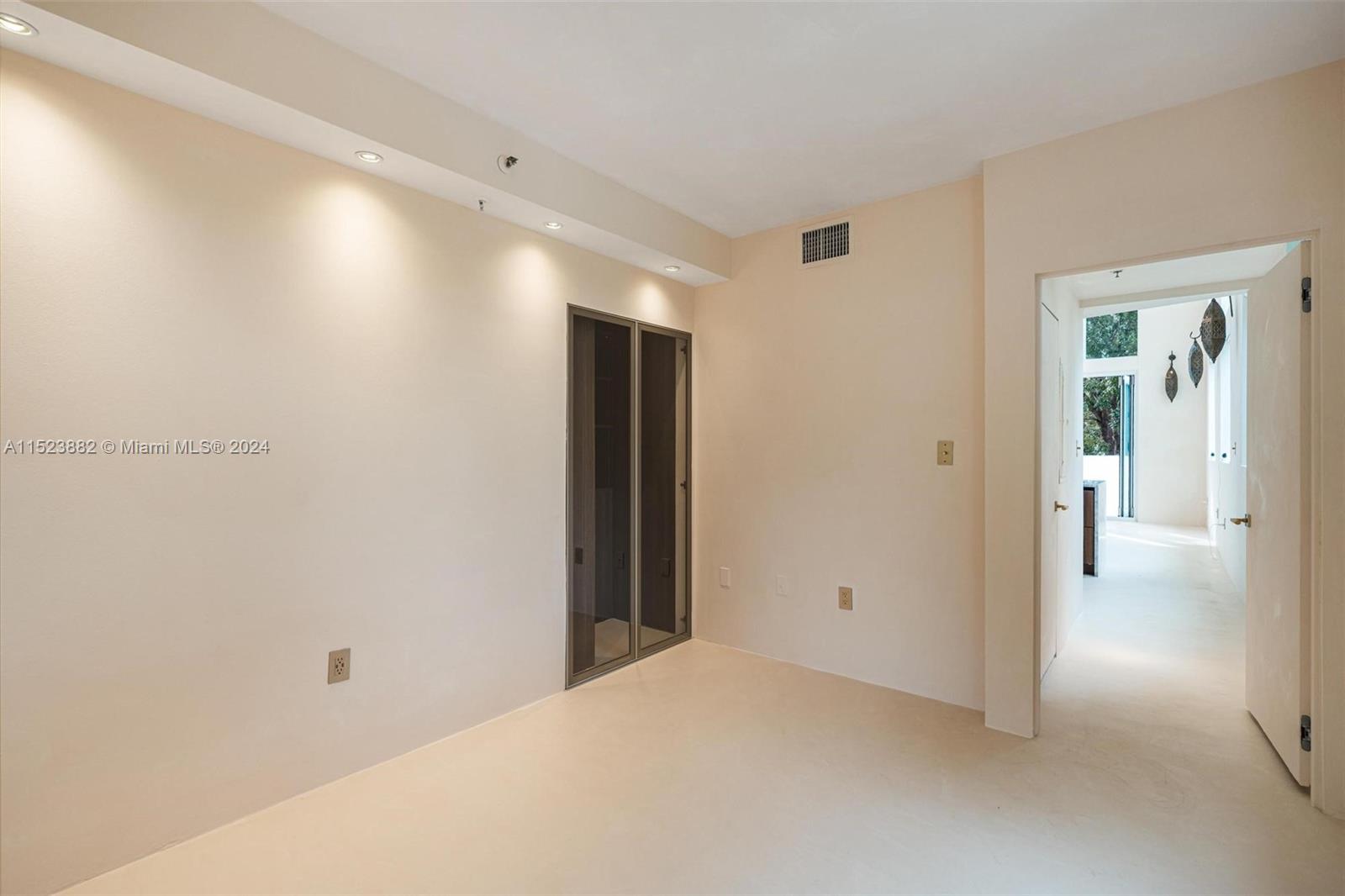 1428 West Ave 201, Miami Beach, Florida 33139, 2 Bedrooms Bedrooms, ,2 BathroomsBathrooms,Residentiallease,For Rent,1428 West Ave 201,A11523882