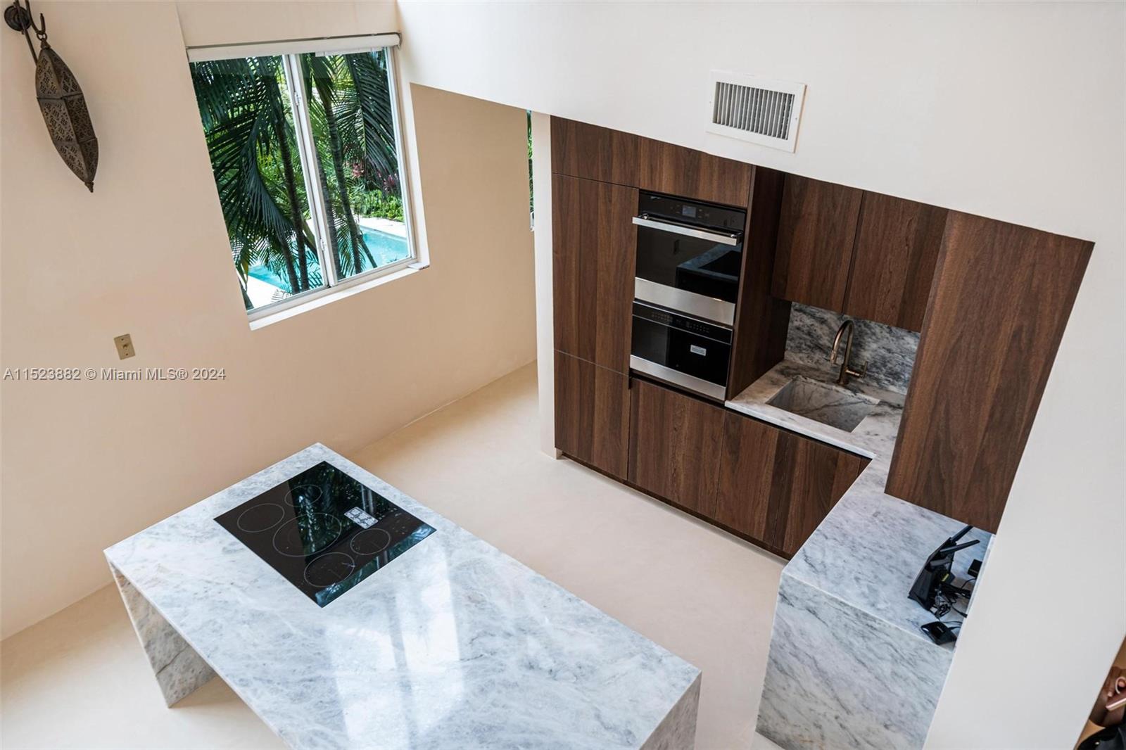 1428 West Ave 201, Miami Beach, Florida 33139, 2 Bedrooms Bedrooms, ,2 BathroomsBathrooms,Residentiallease,For Rent,1428 West Ave 201,A11523882