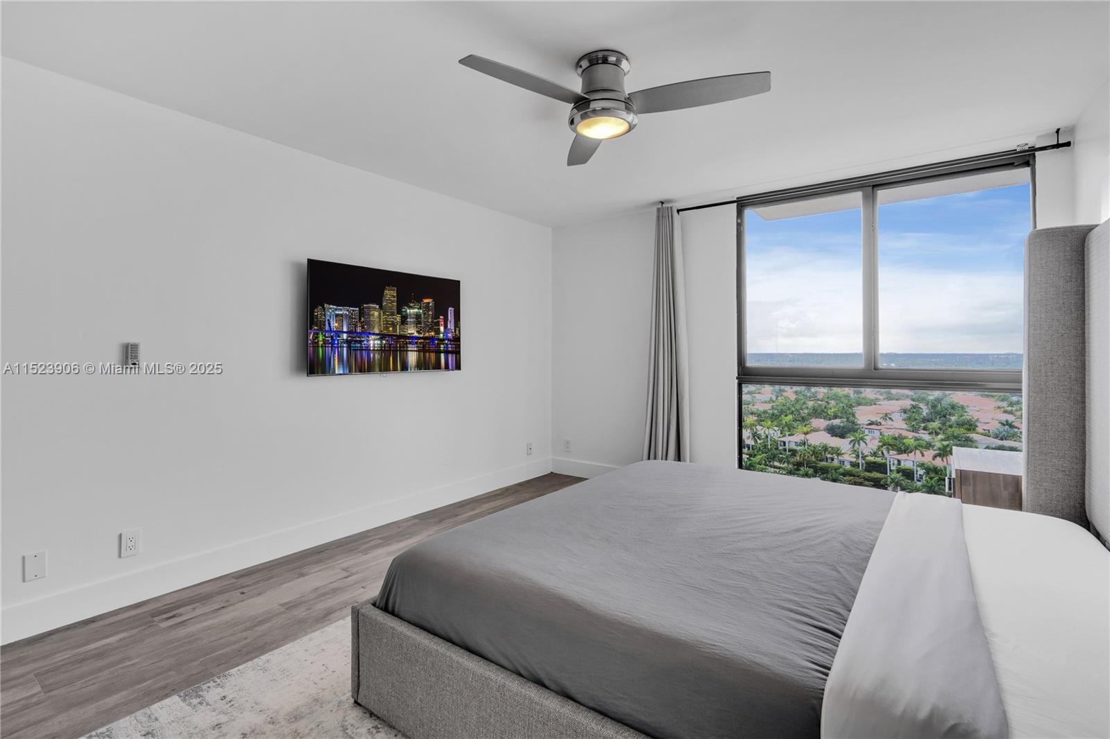 1600 S Ocean Dr 17D, Hollywood, Florida 33019, 1 Bedroom Bedrooms, ,1 BathroomBathrooms,Residential,For Sale,1600 S Ocean Dr 17D,A11523906