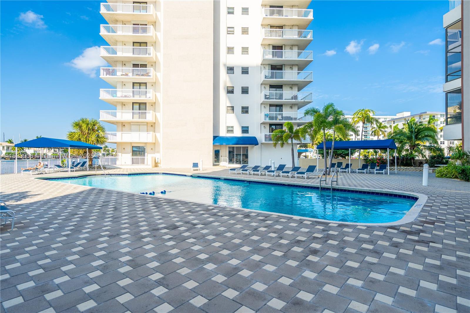 1600 S Ocean Dr 17D, Hollywood, Florida 33019, 1 Bedroom Bedrooms, ,1 BathroomBathrooms,Residential,For Sale,1600 S Ocean Dr 17D,A11523906