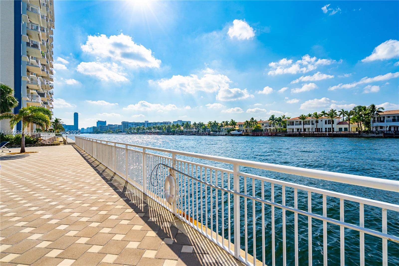 1600 S Ocean Dr 17D, Hollywood, Florida 33019, 1 Bedroom Bedrooms, ,1 BathroomBathrooms,Residential,For Sale,1600 S Ocean Dr 17D,A11523906