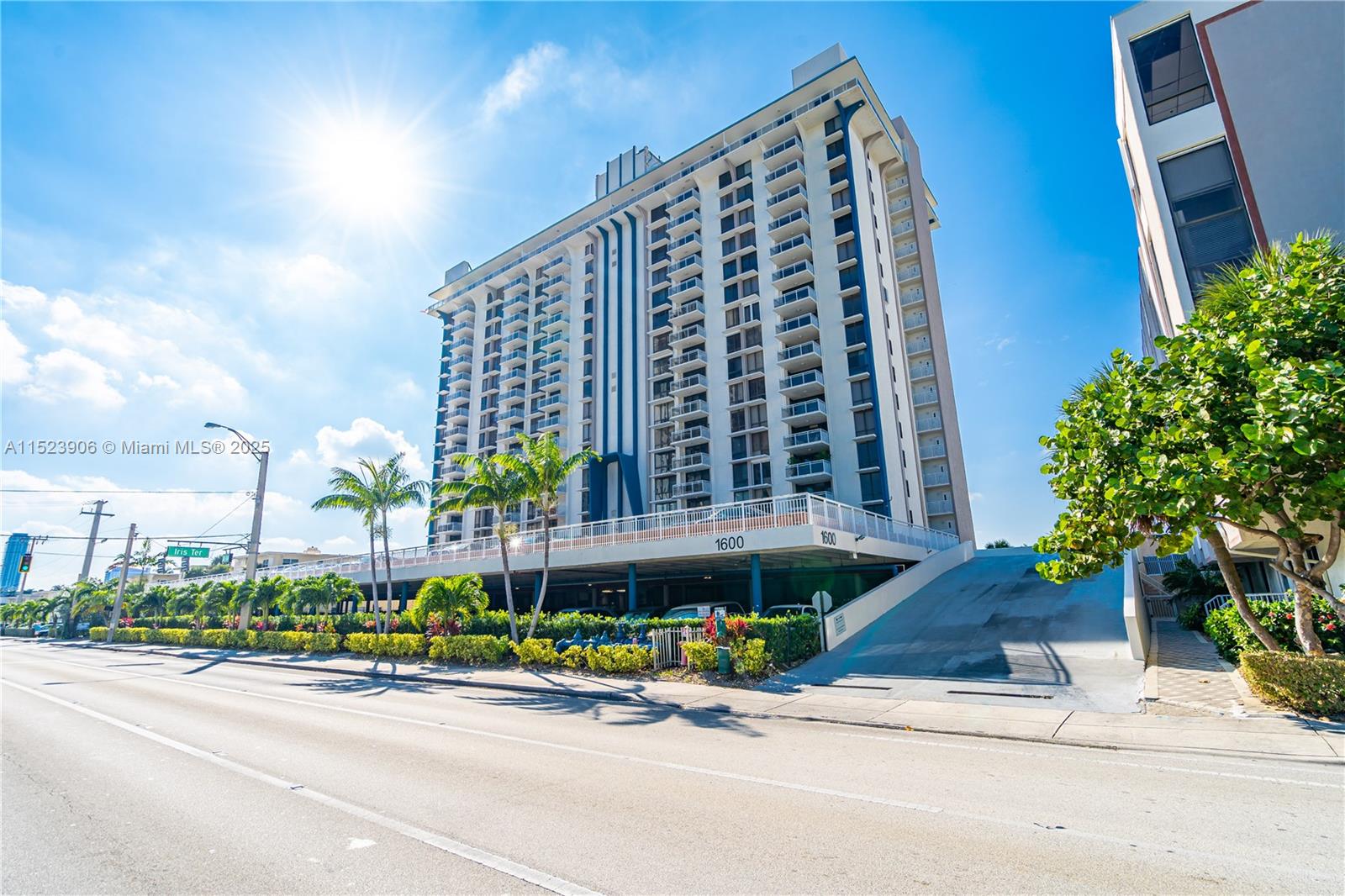 1600 S Ocean Dr 17D, Hollywood, Florida 33019, 1 Bedroom Bedrooms, ,1 BathroomBathrooms,Residential,For Sale,1600 S Ocean Dr 17D,A11523906